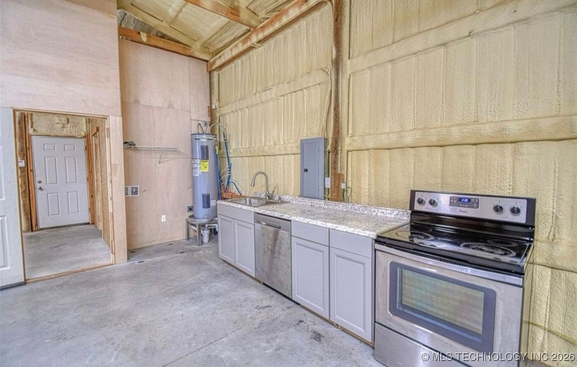 18304 Johnson Avenue Property Photo 5