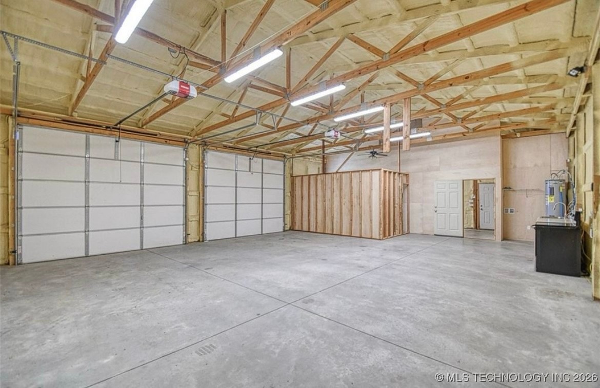 18304 Johnson Avenue Property Photo 6