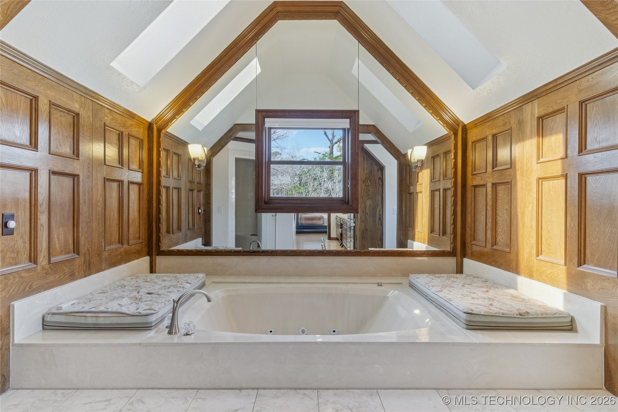 10726 S 69th East Avenue Property Photo 28