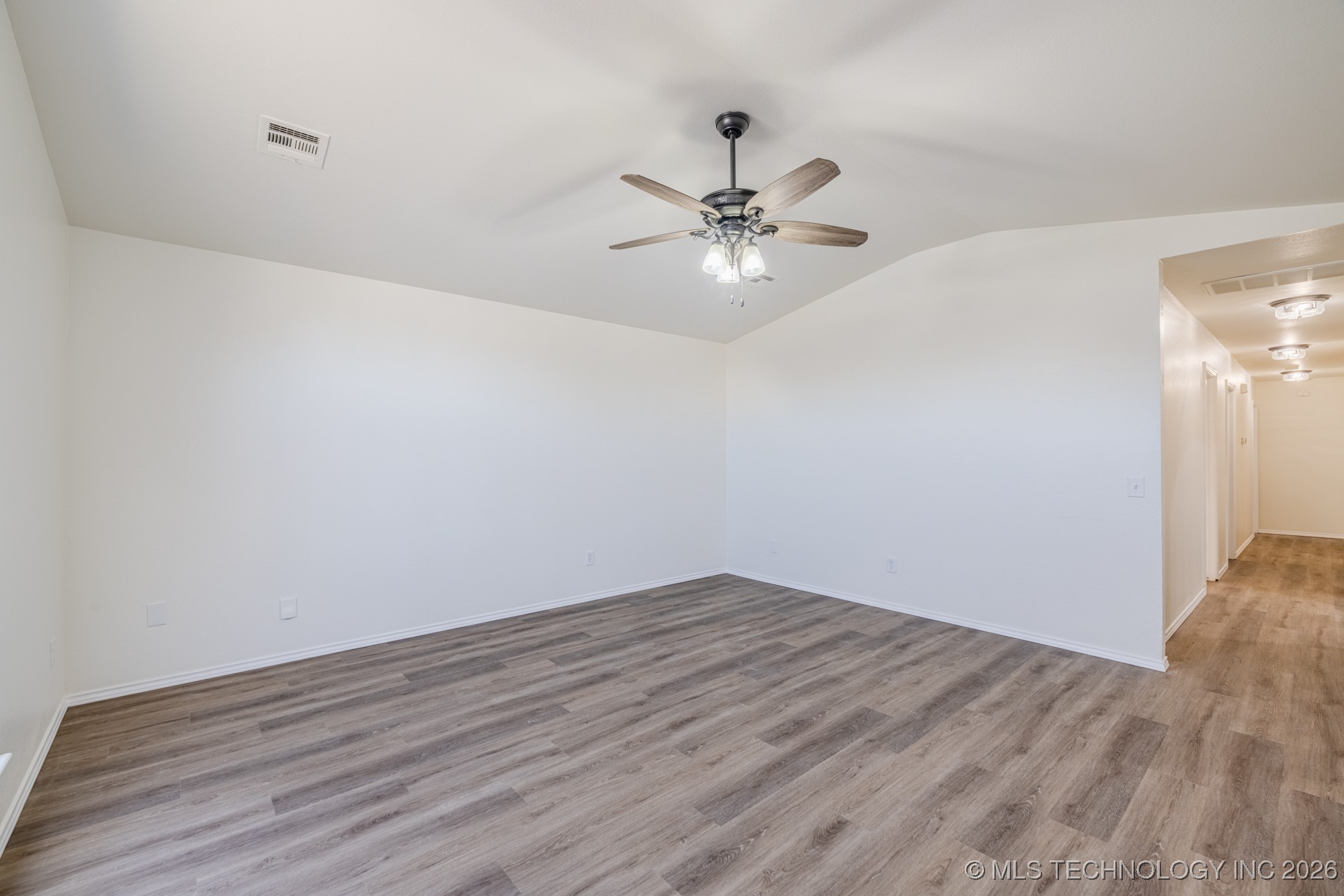 618 S Seminole Street Property Photo 8