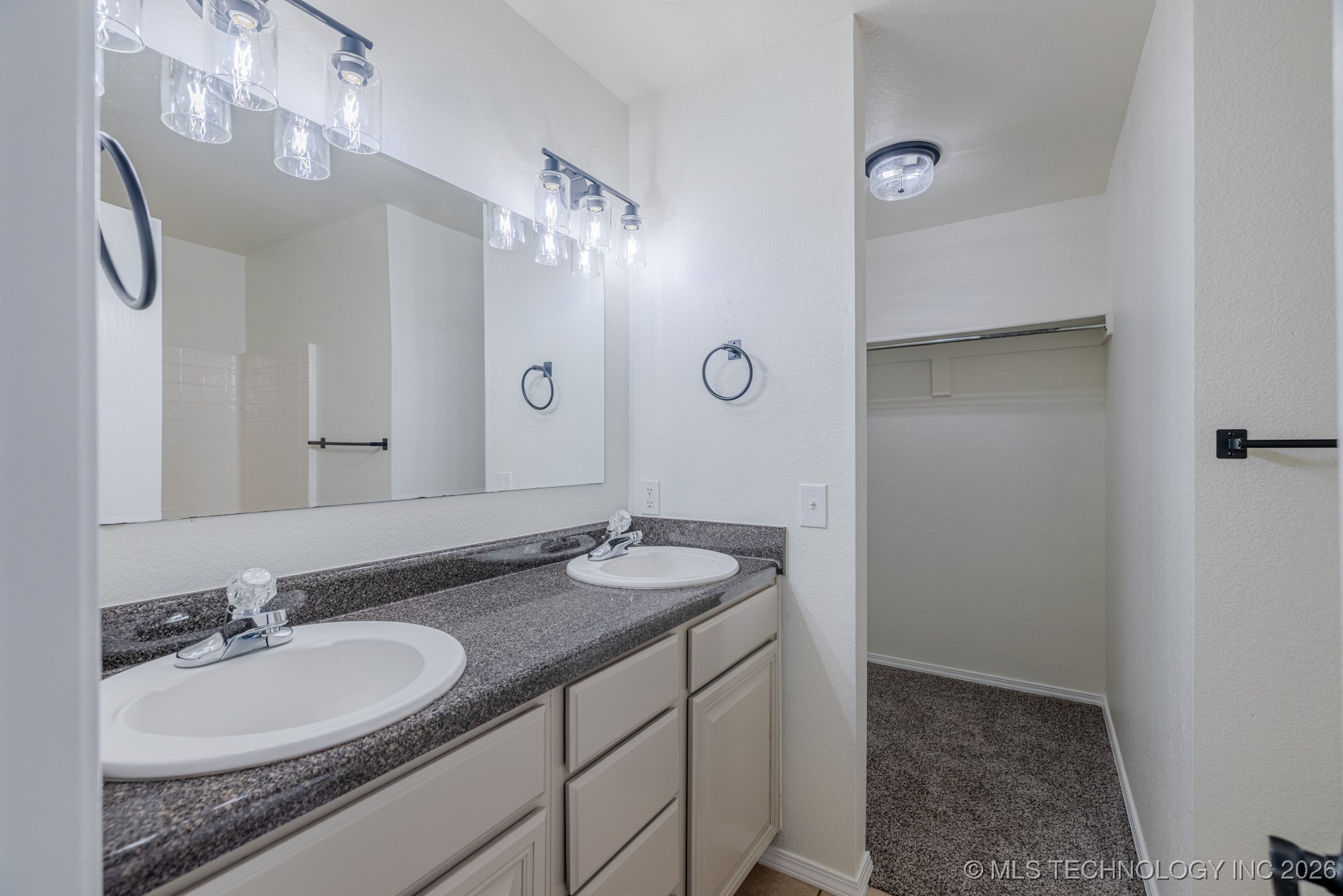 618 S Seminole Street Property Photo 32