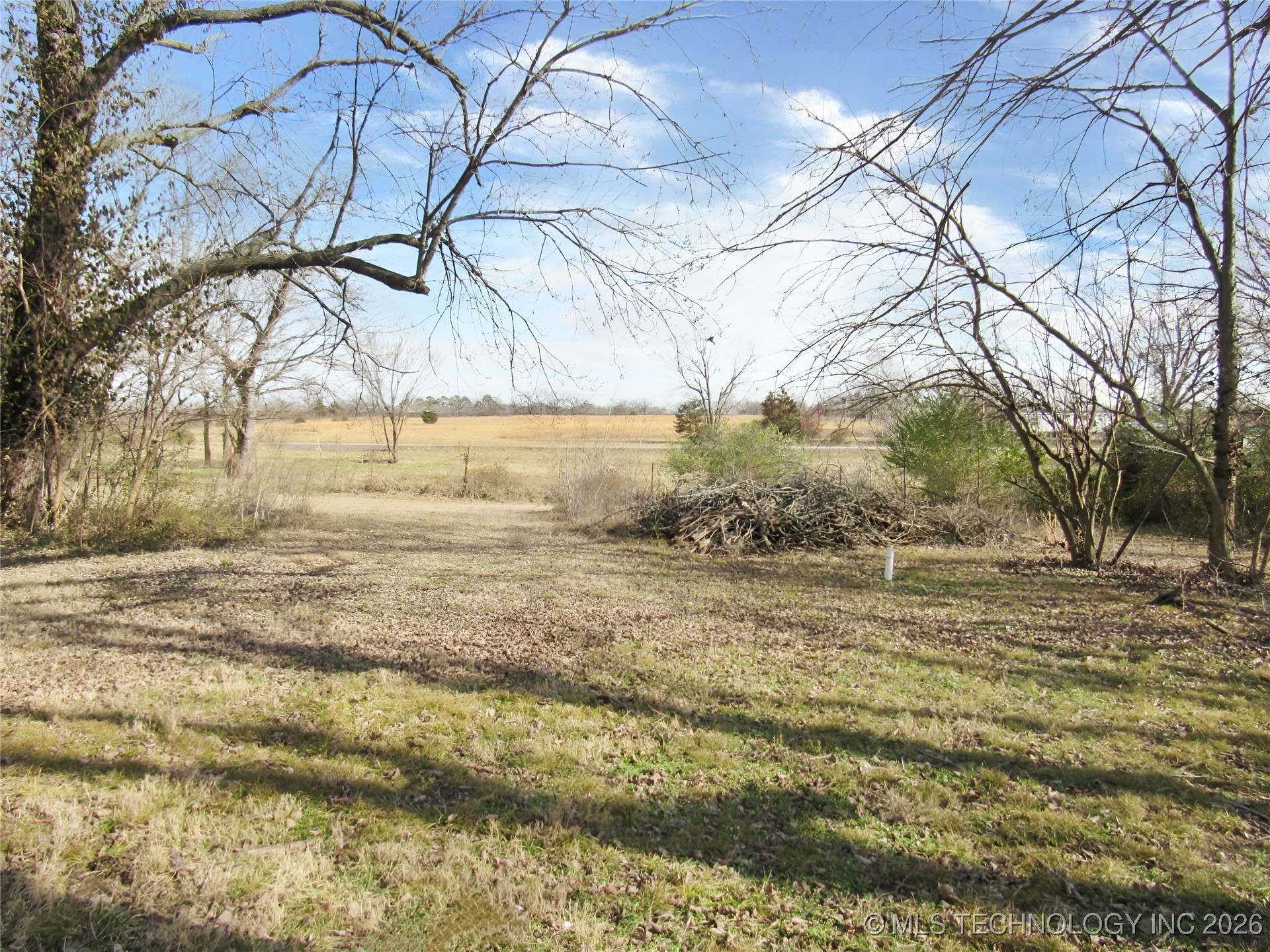 12233 S Oak Street Property Photo 2