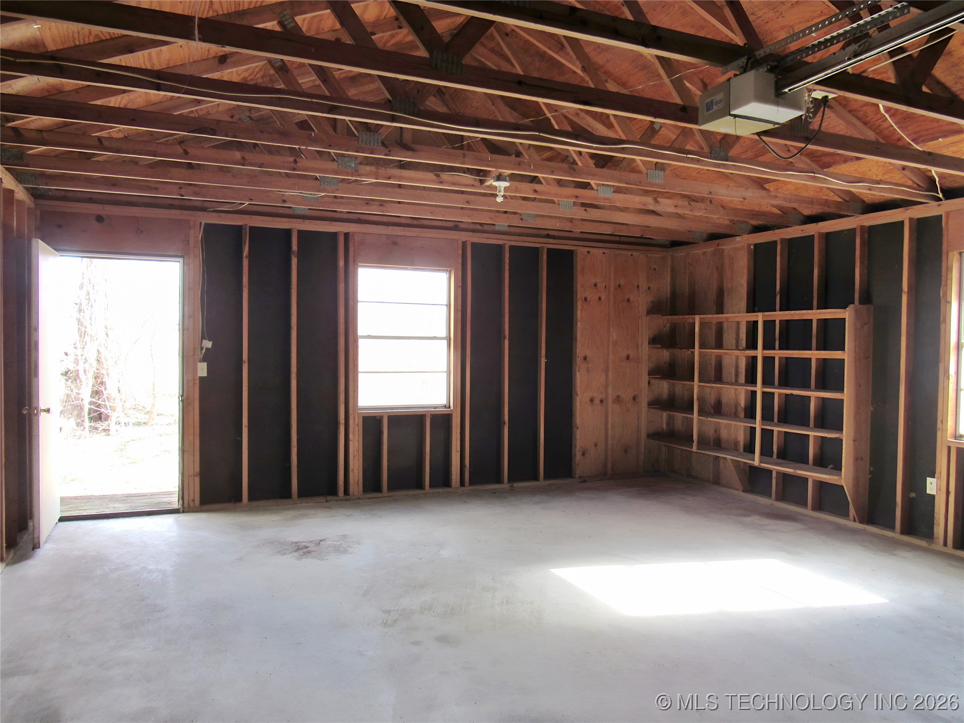 12233 S Oak Street Property Photo 5