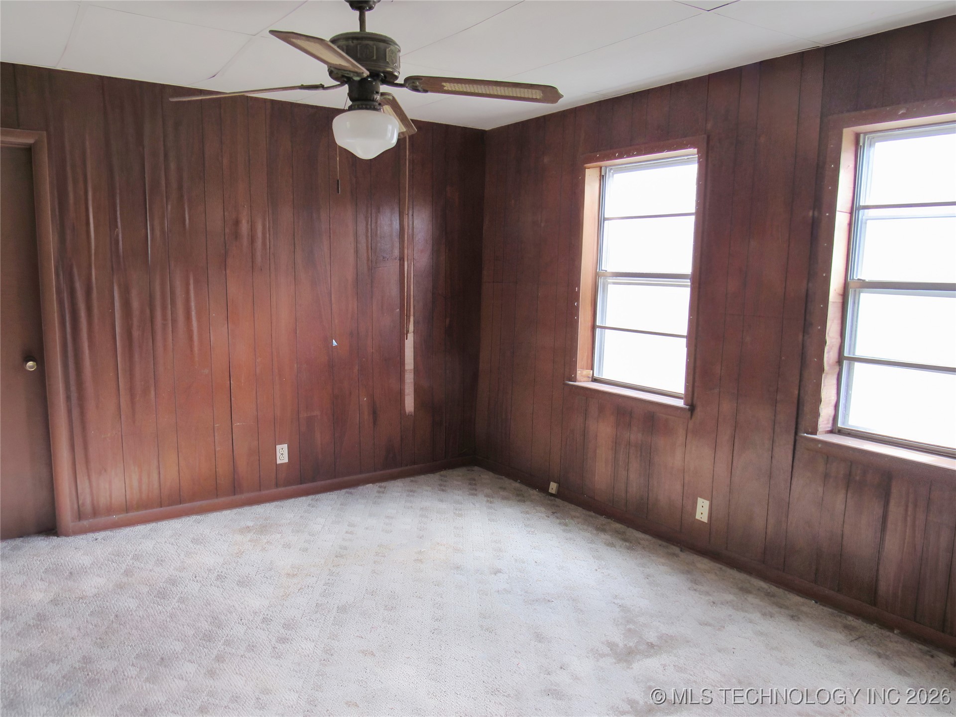 12233 S Oak Street Property Photo 13