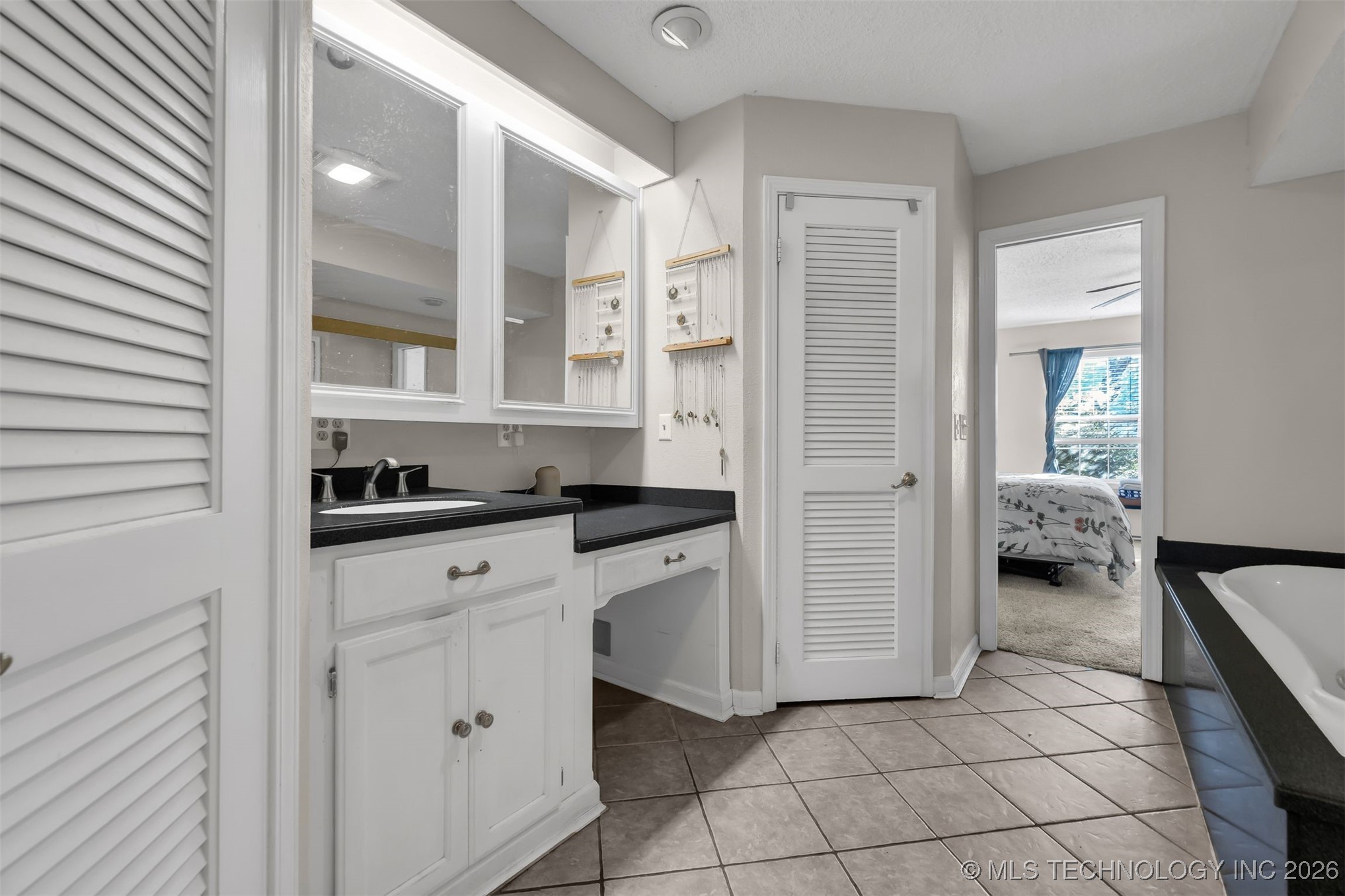 2606 W Toledo Court Property Photo 33