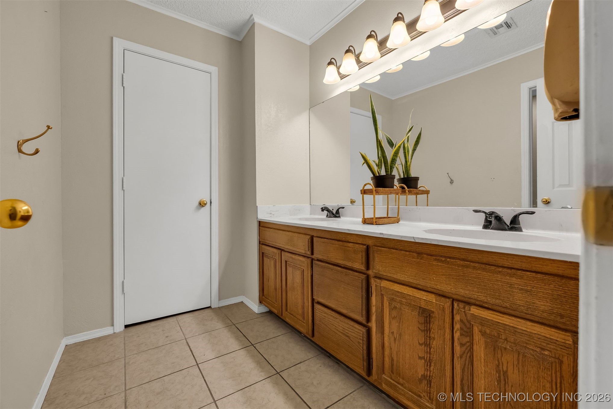 2606 W Toledo Court Property Photo 41