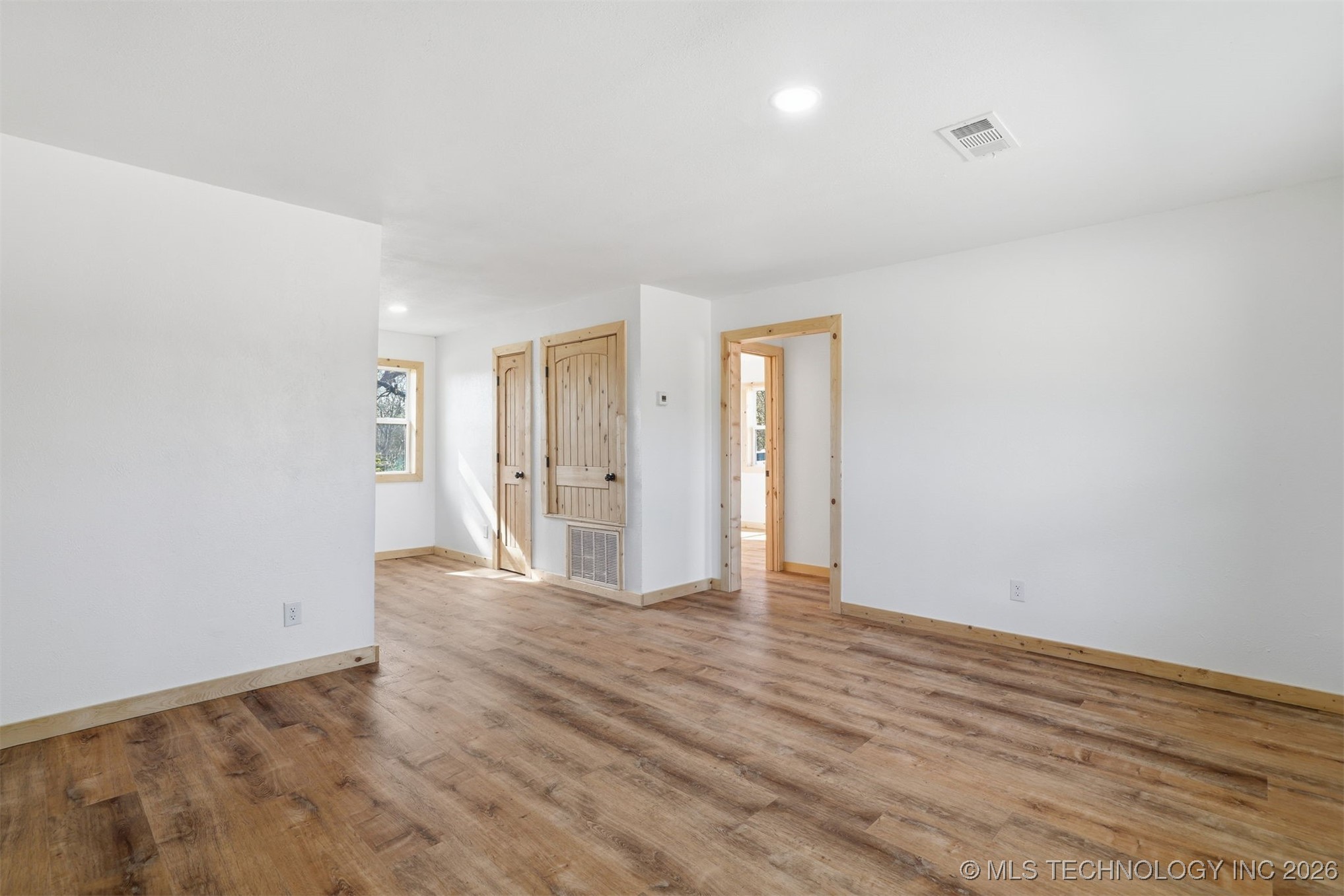 208 Sw Railroad Property Photo 6