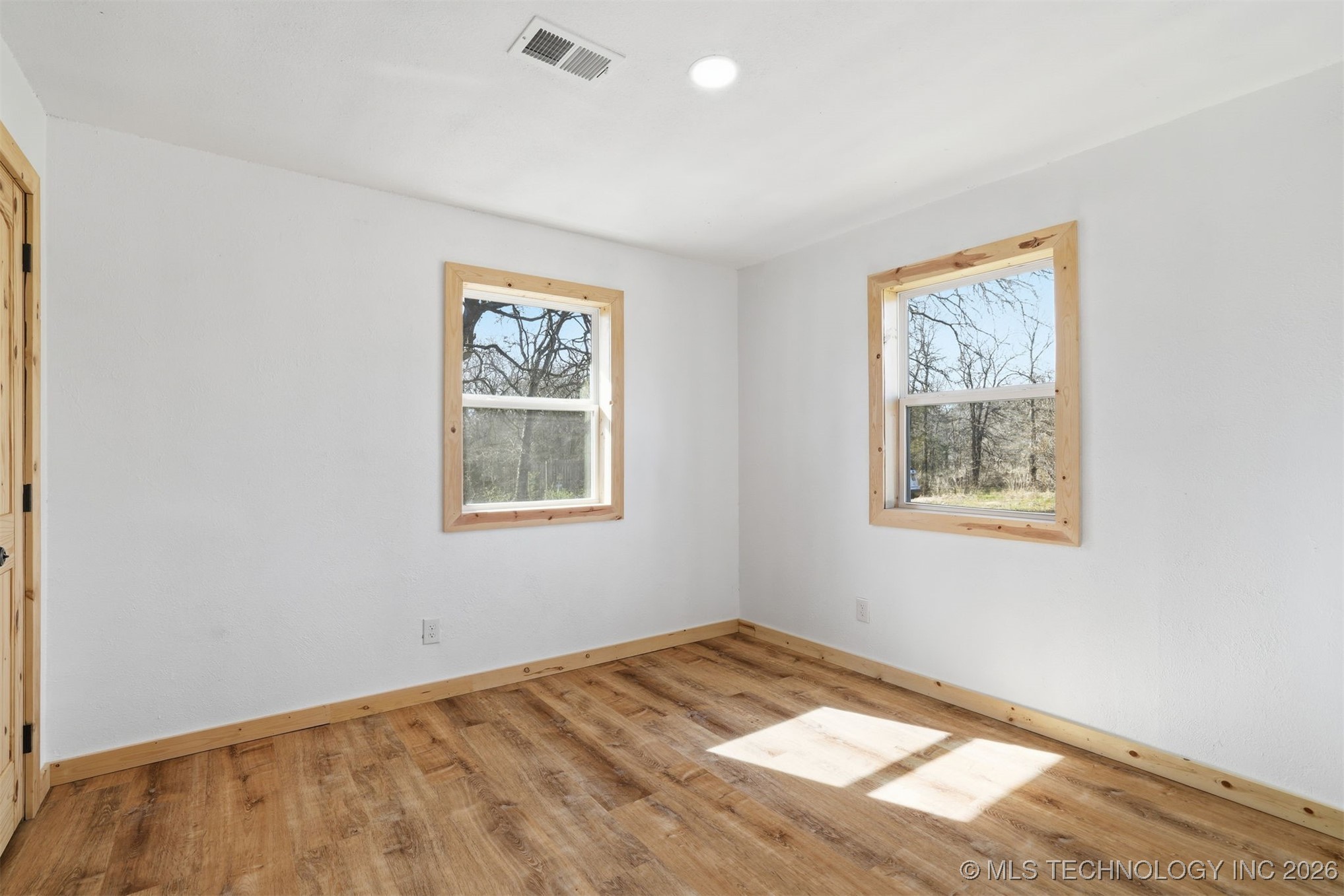 208 Sw Railroad Property Photo 11