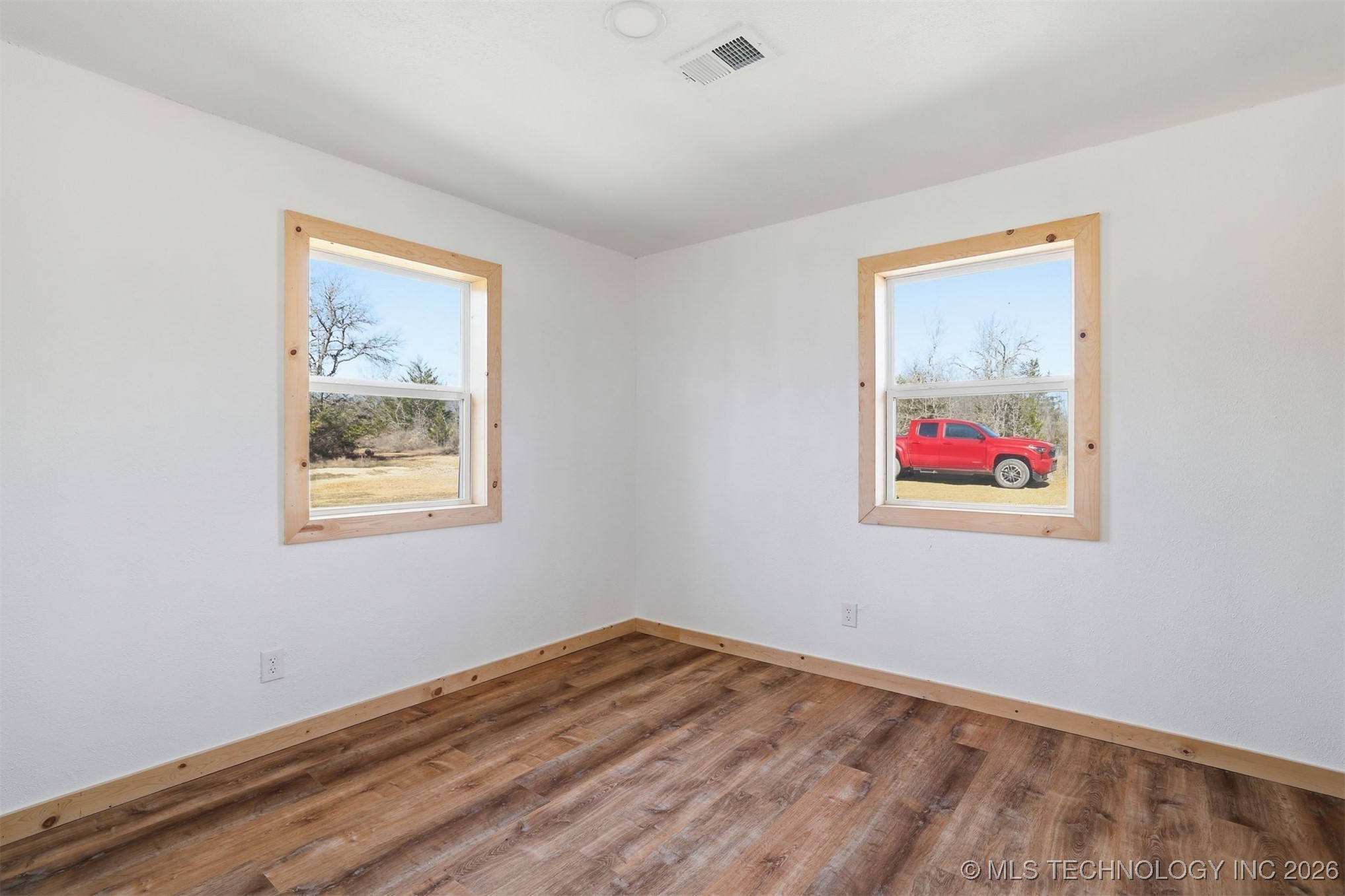 208 Sw Railroad Property Photo 14