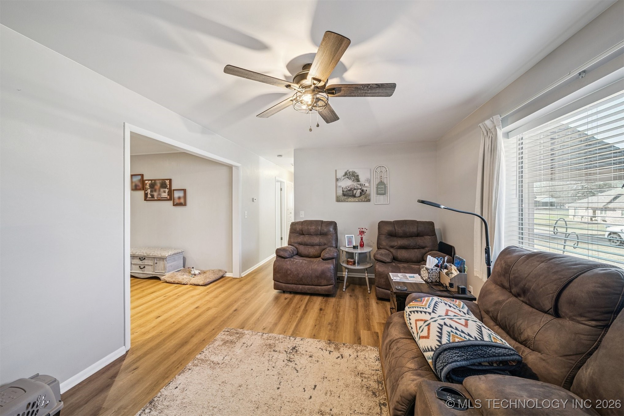 3111 S Saddle Rock Road Property Photo 8