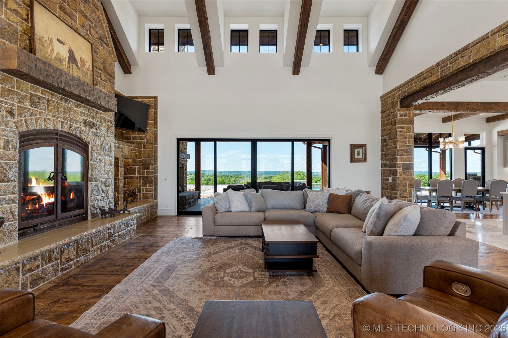 19001 W 41st Street Property Photo 12