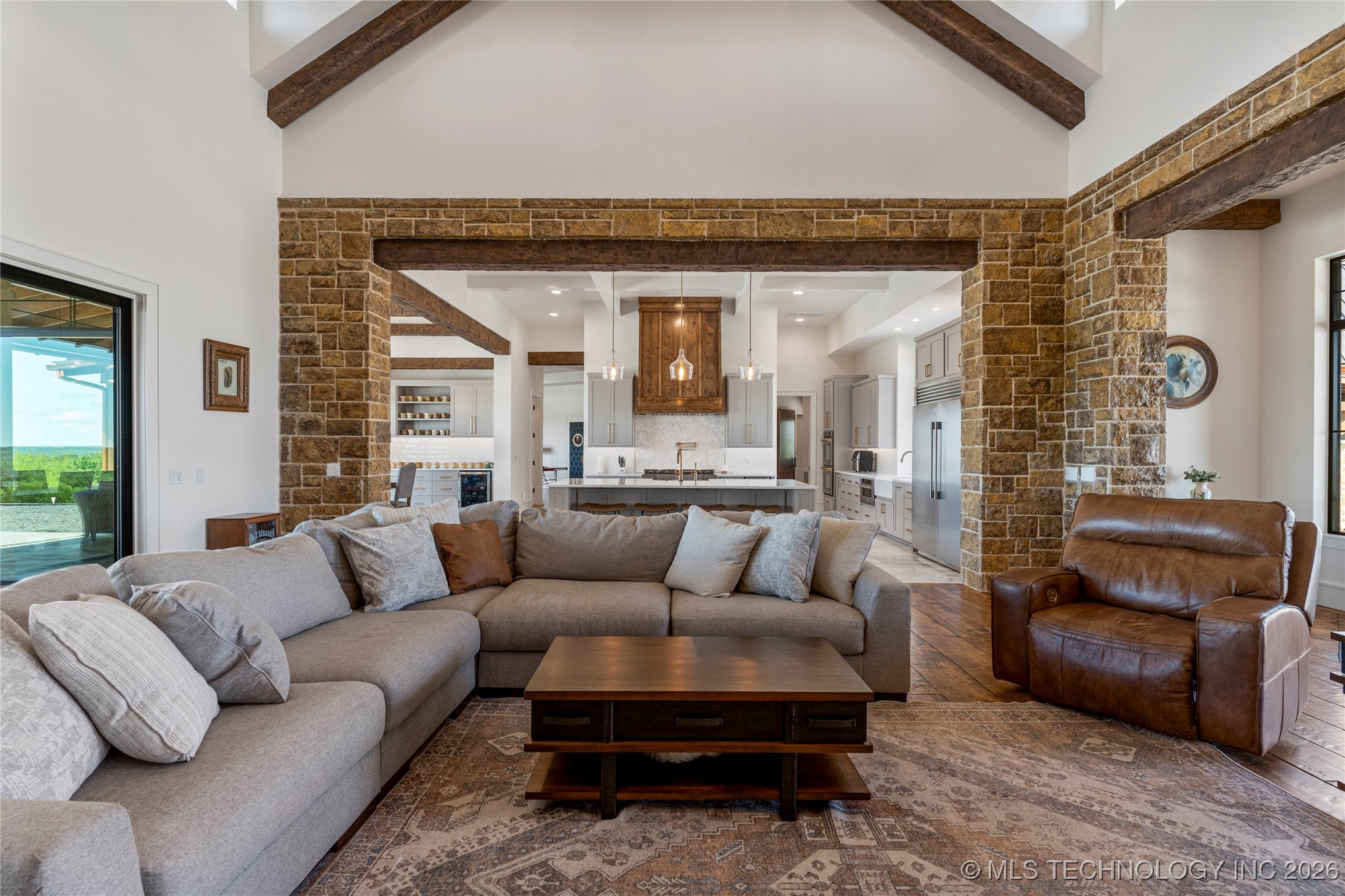 19001 W 41st Street Property Photo 14