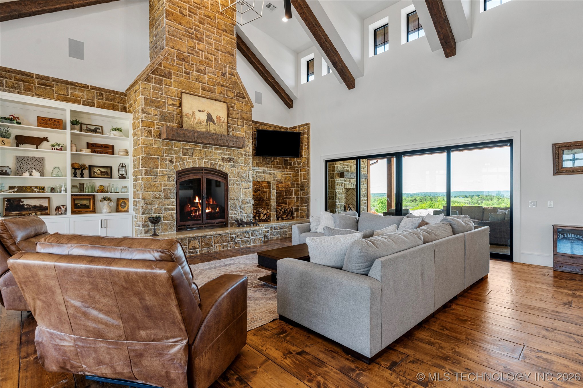 19001 W 41st Street Property Photo 15