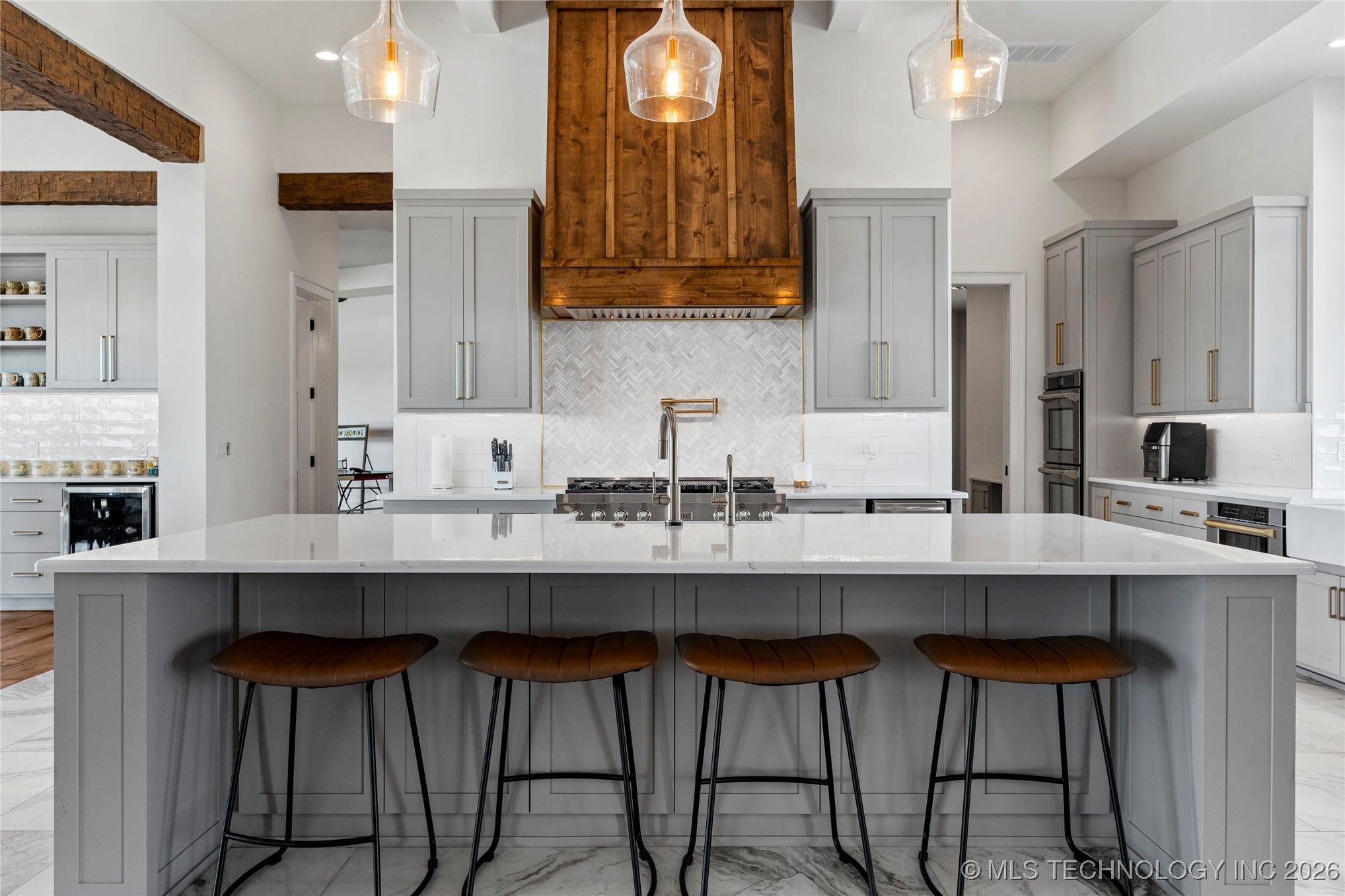 19001 W 41st Street Property Photo 21