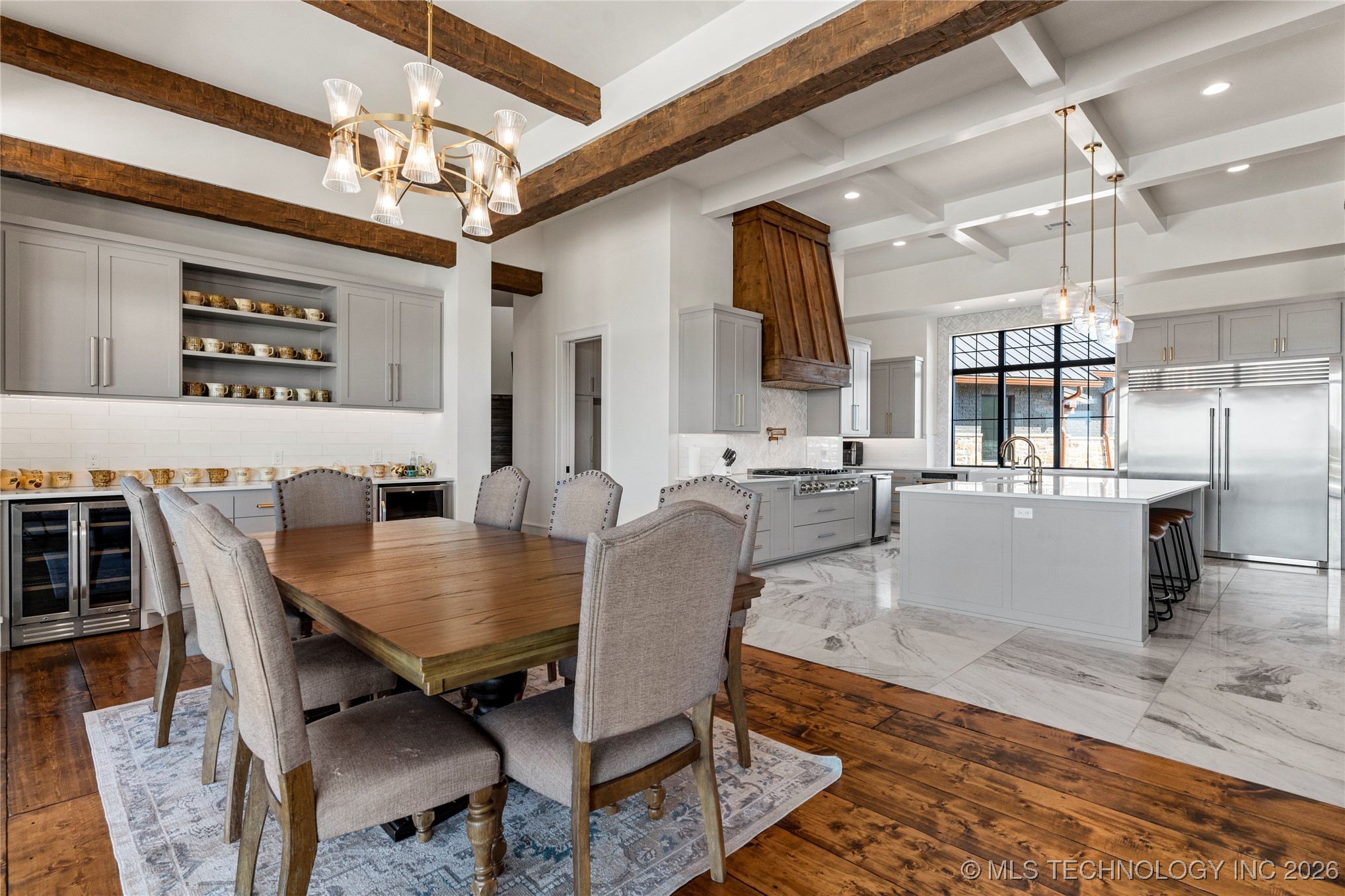 19001 W 41st Street Property Photo 27