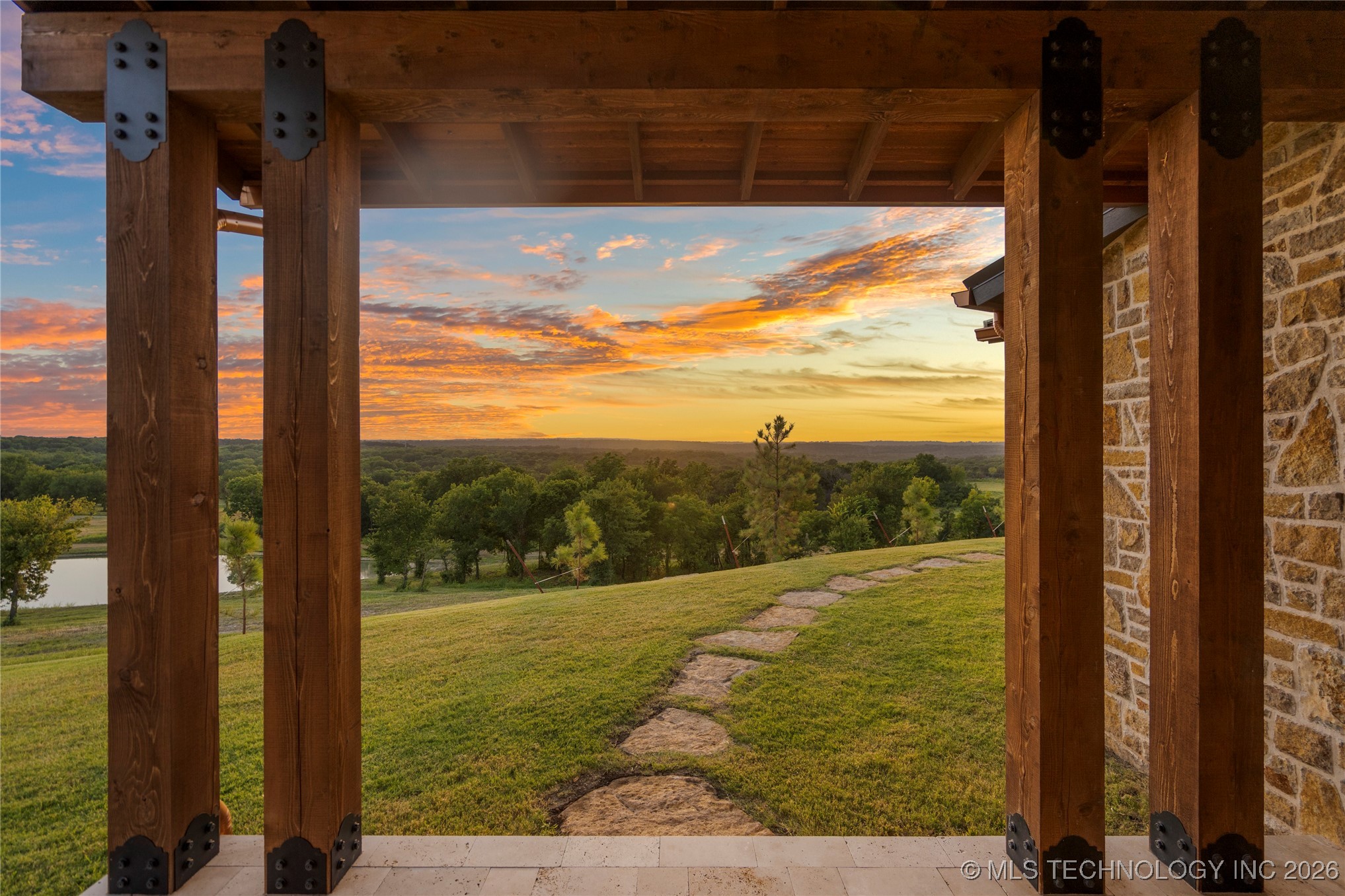 19001 W 41st Street Property Photo 39