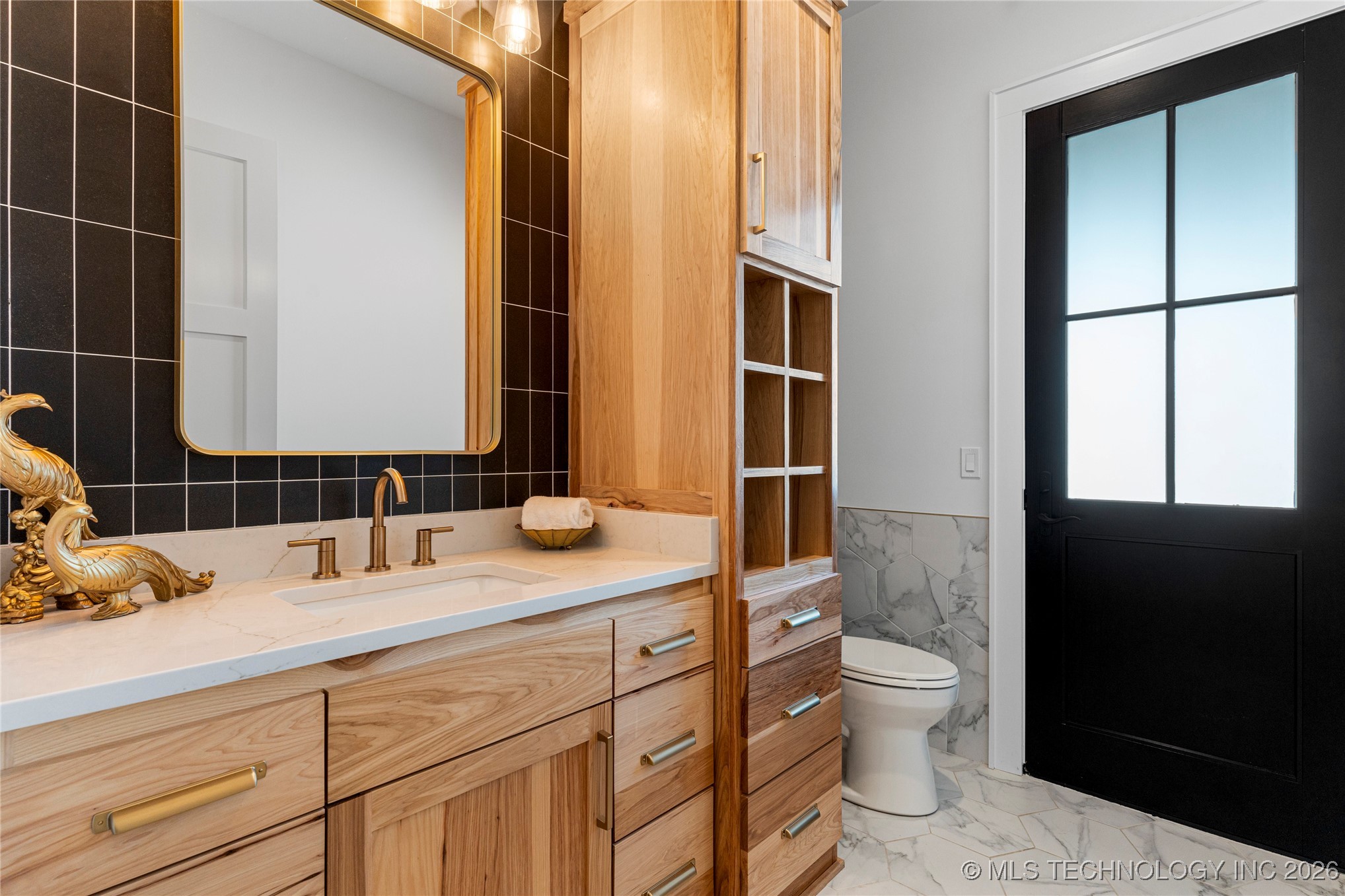 19001 W 41st Street Property Photo 44