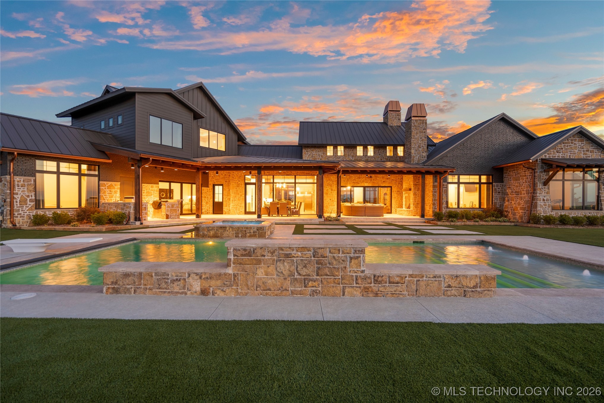 19001 W 41st Street Property Photo 45