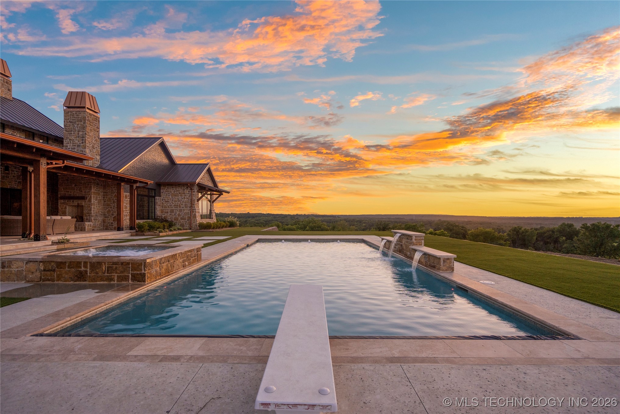 19001 W 41st Street Property Photo 49