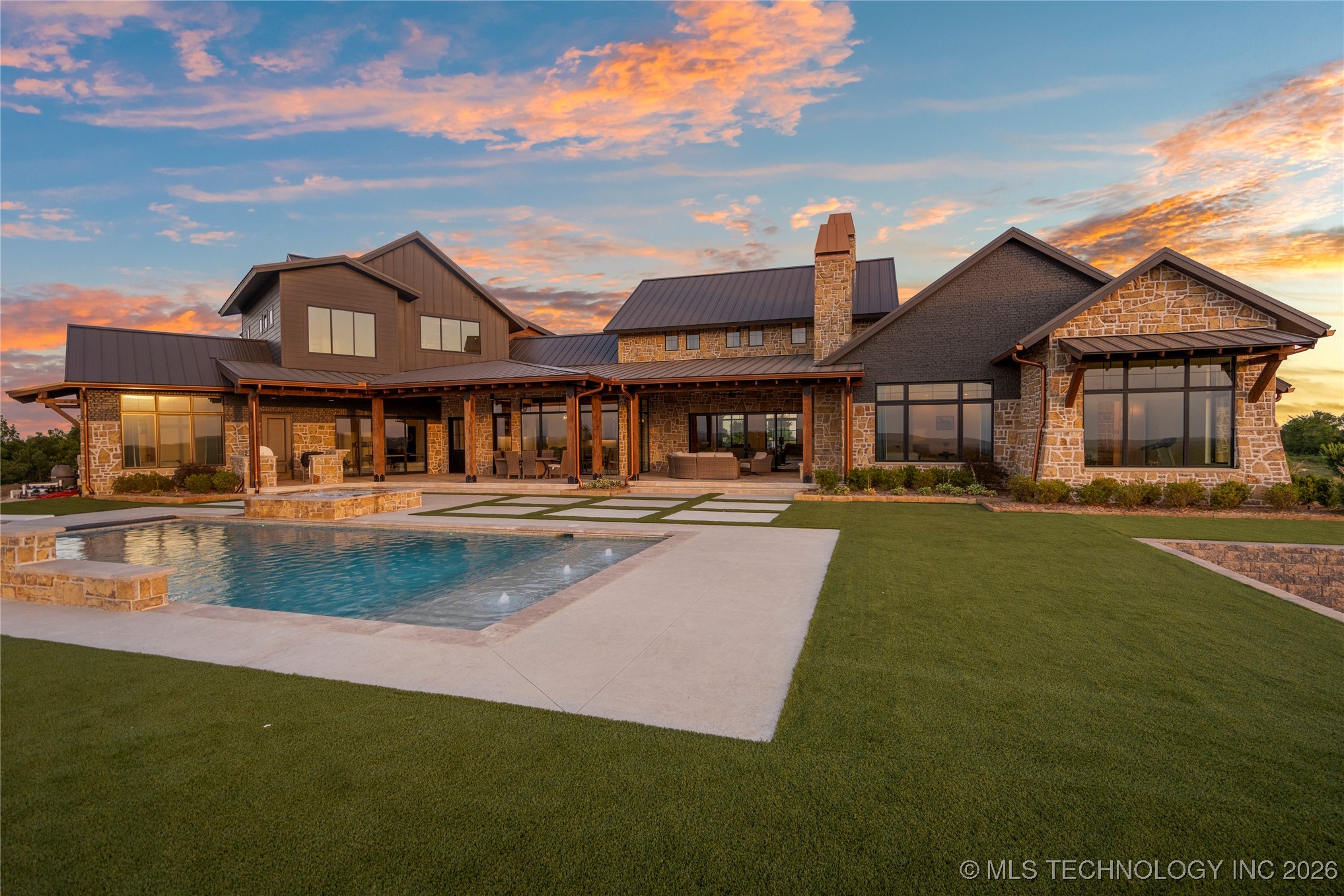 19001 W 41st Street Property Photo 52