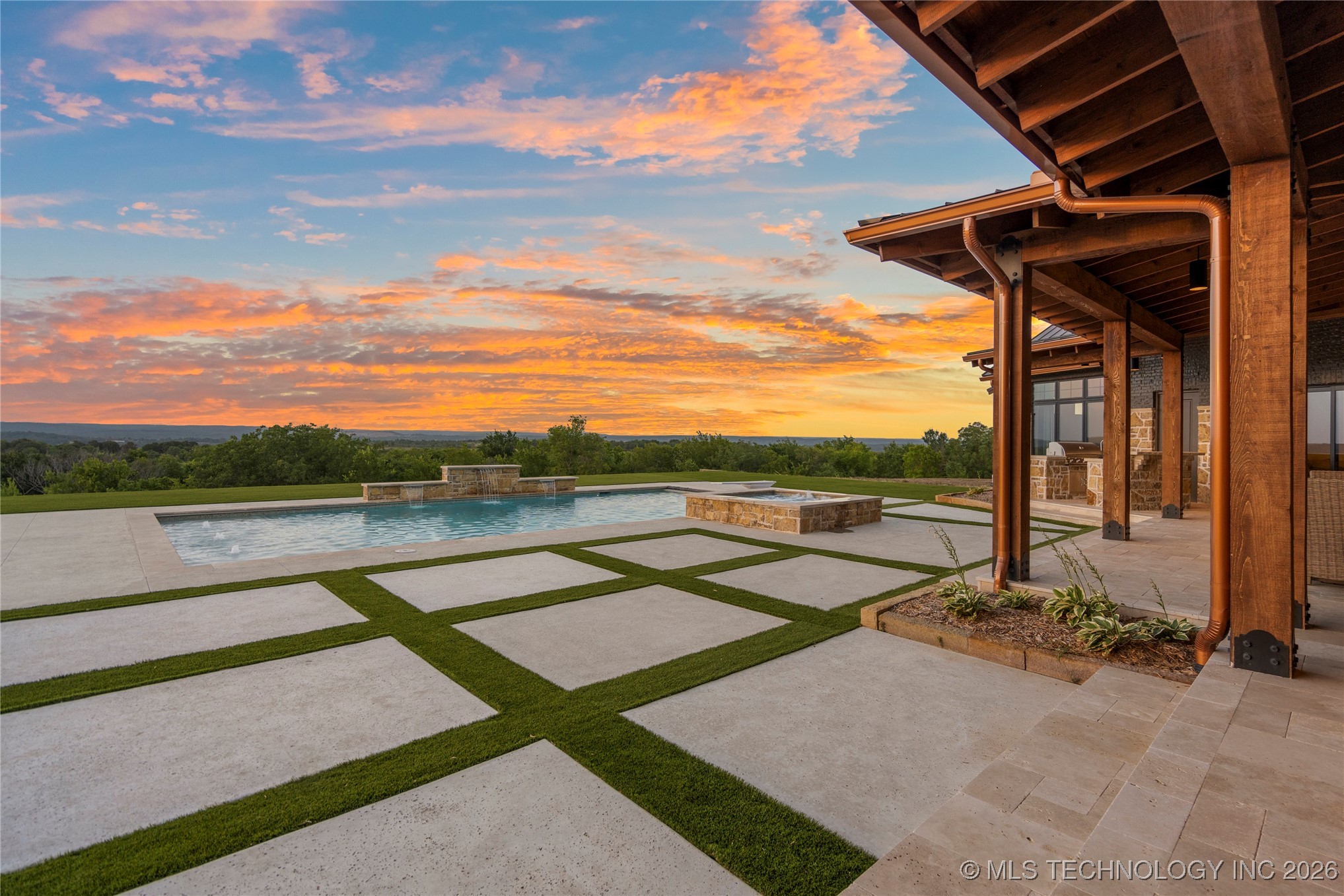 19001 W 41st Street Property Photo 54