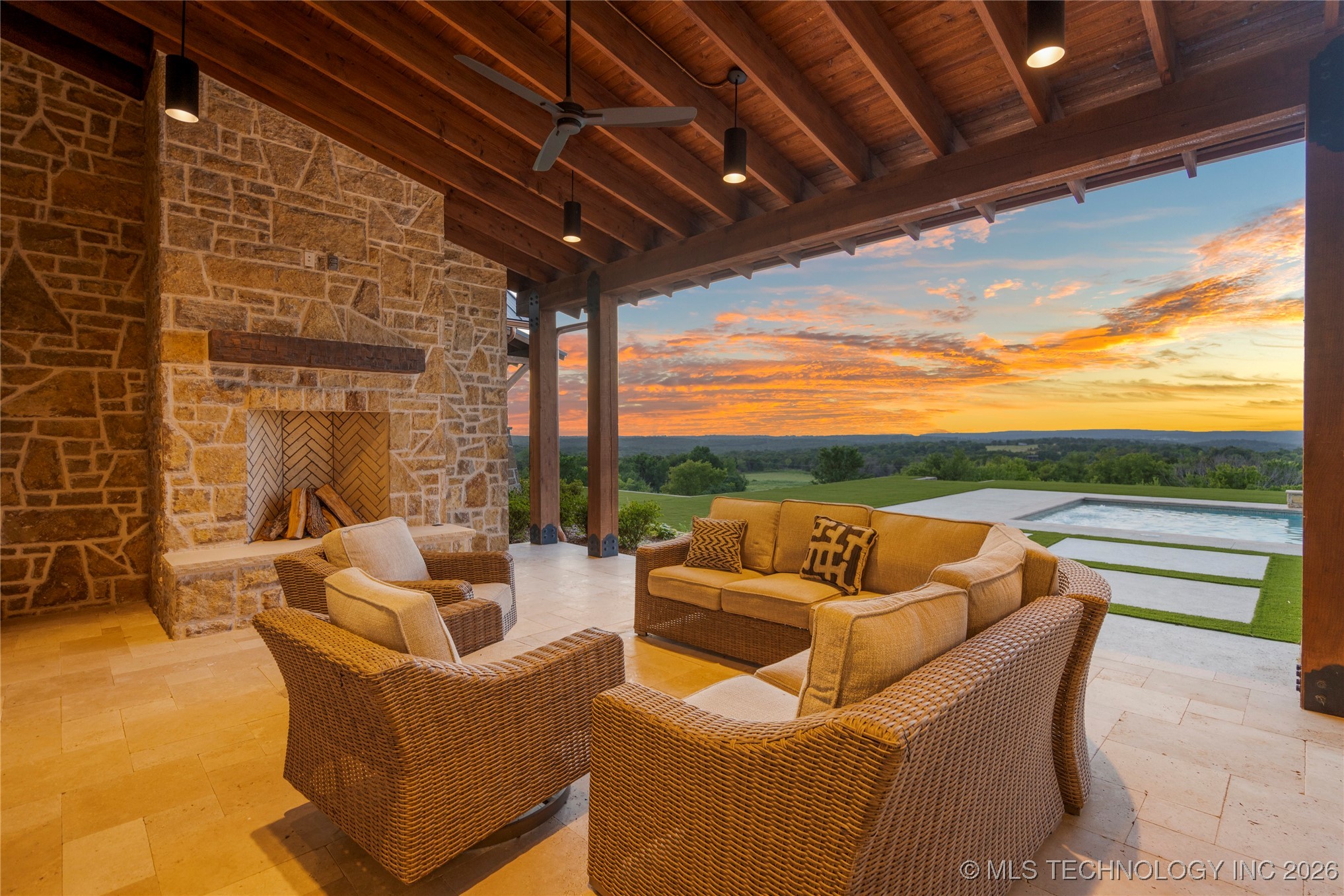 19001 W 41st Street Property Photo 58