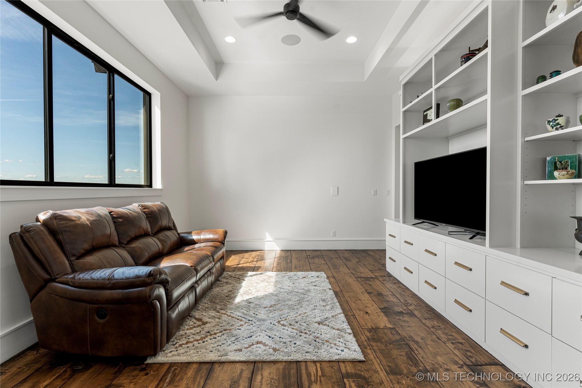 19001 W 41st Street Property Photo 67