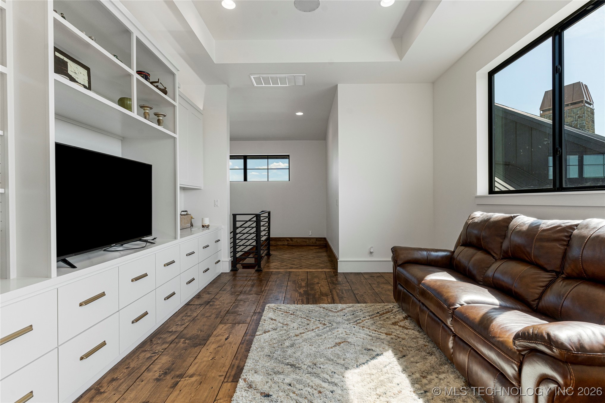 19001 W 41st Street Property Photo 68