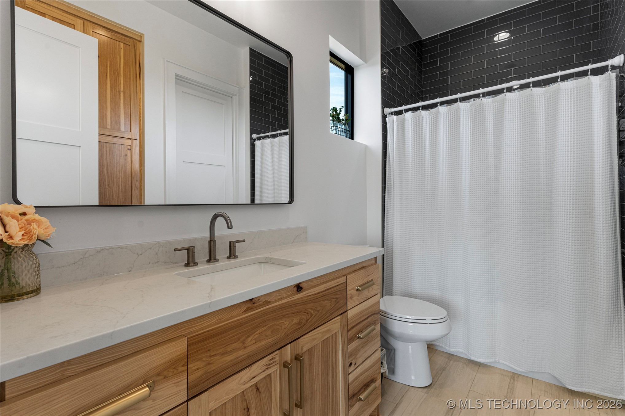 19001 W 41st Street Property Photo 70