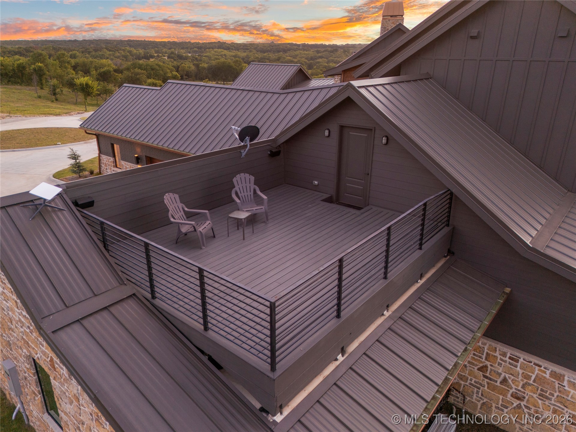 19001 W 41st Street Property Photo 77