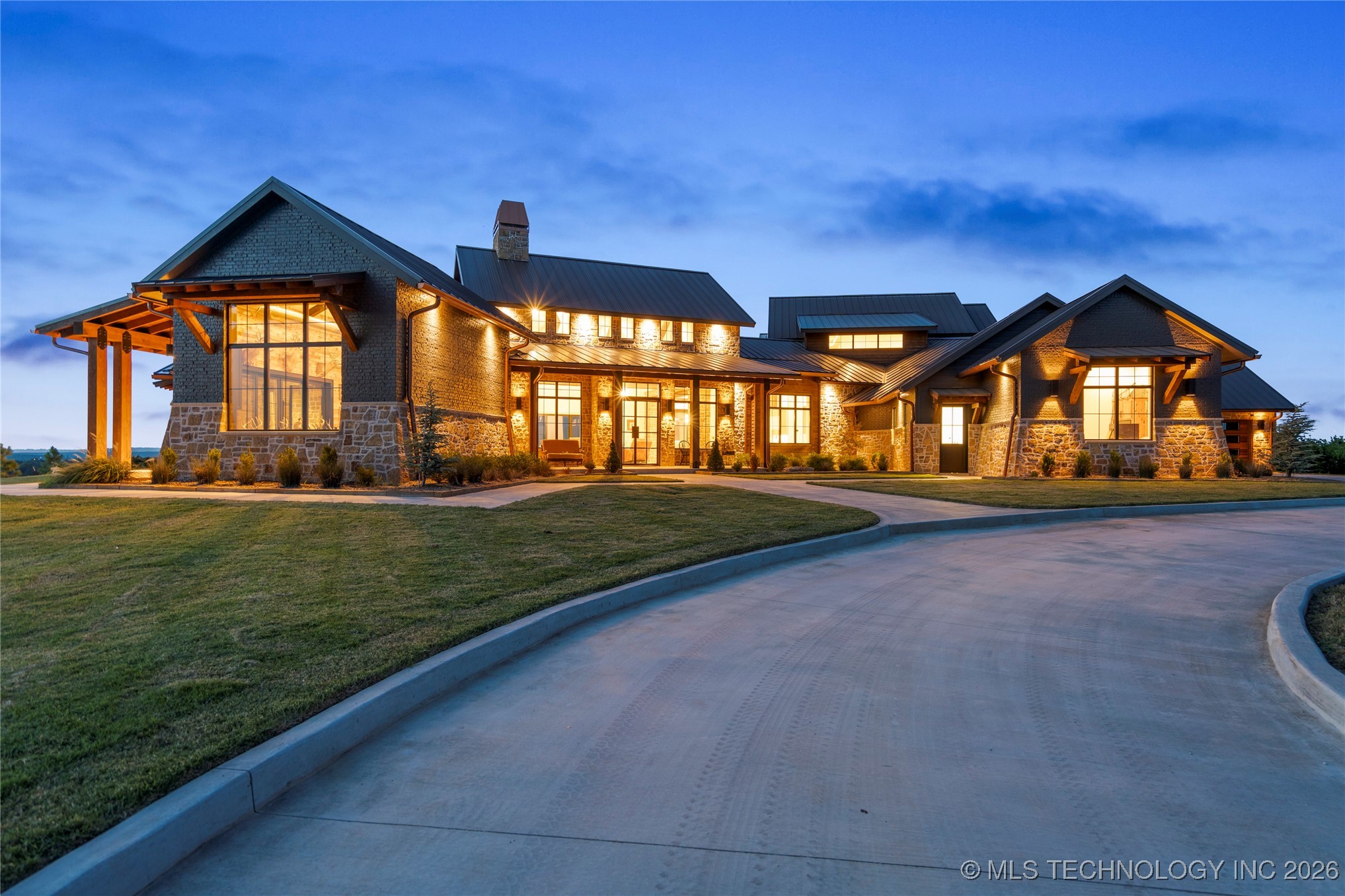 19001 W 41st Street Property Photo 96