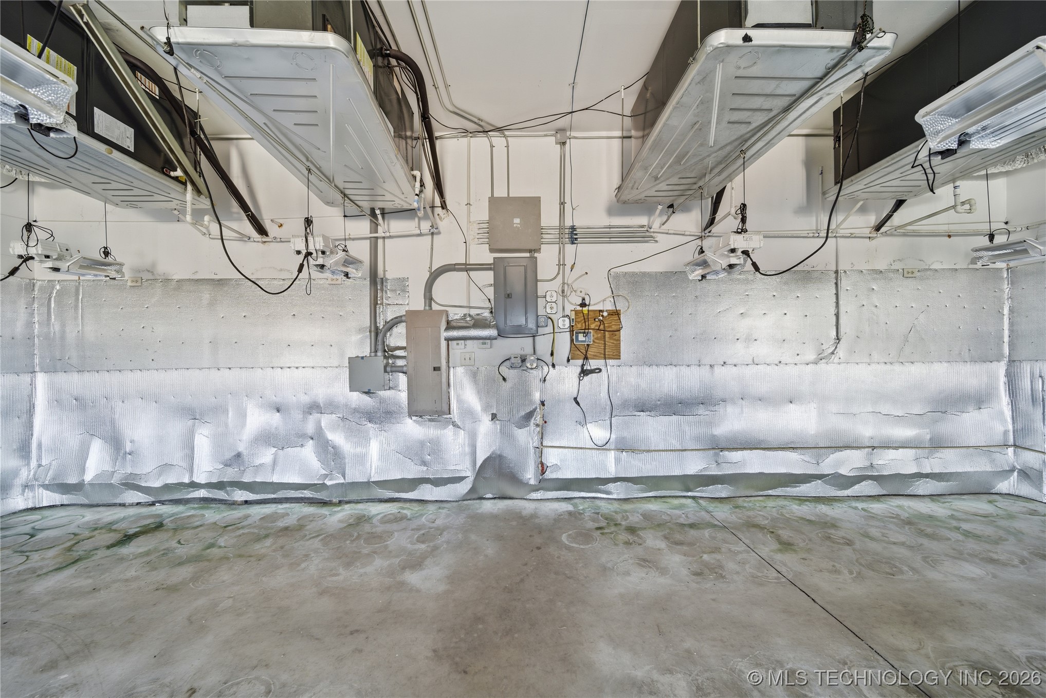 8468 Happy Camp Road Property Photo 14