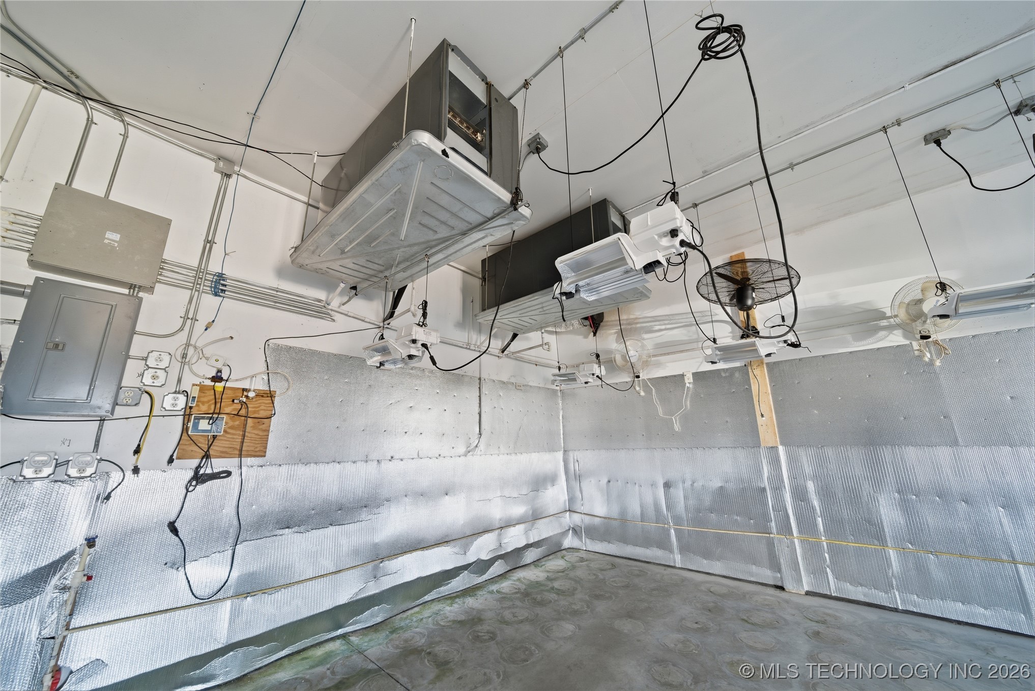 8468 Happy Camp Road Property Photo 15