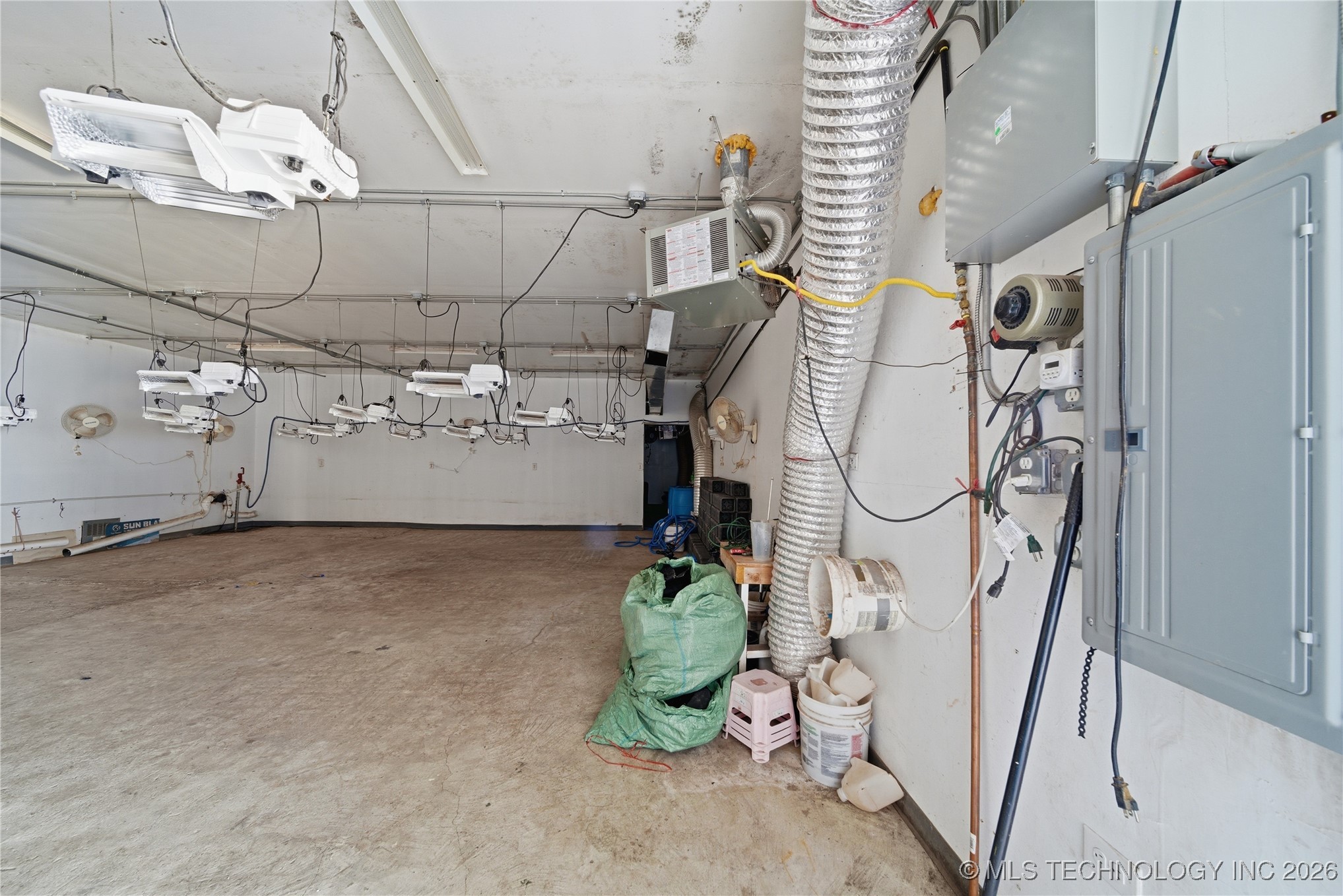 8468 Happy Camp Road Property Photo 28