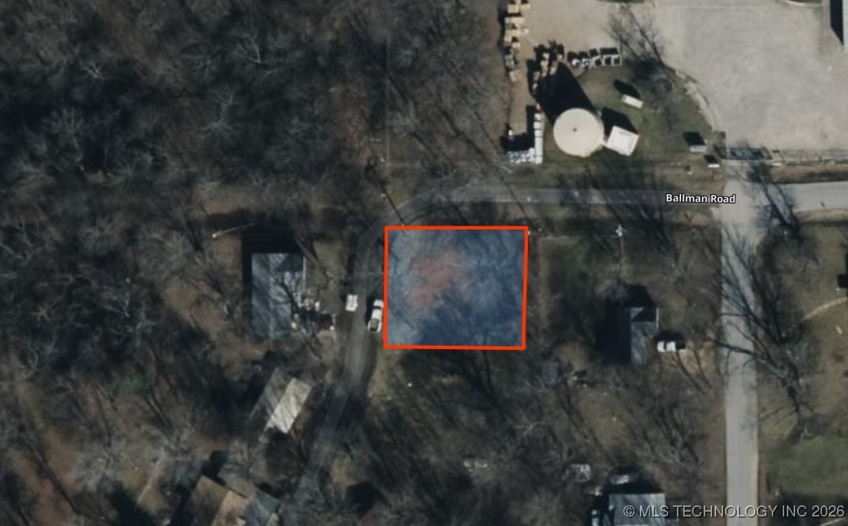 323 Shady Lane Property Photo 8