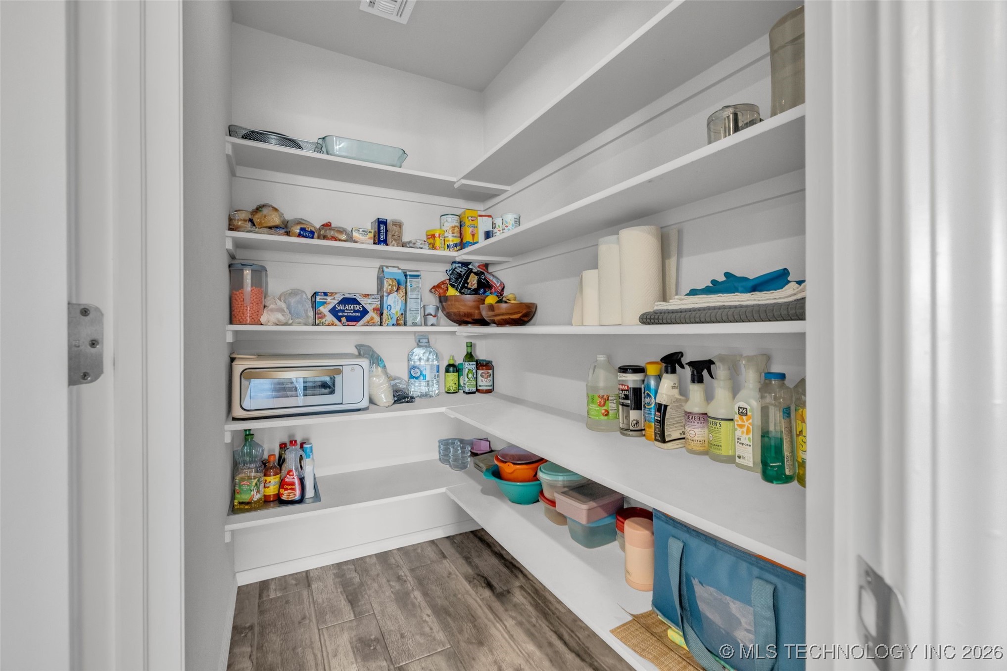 2008 E Union Street Property Photo 16