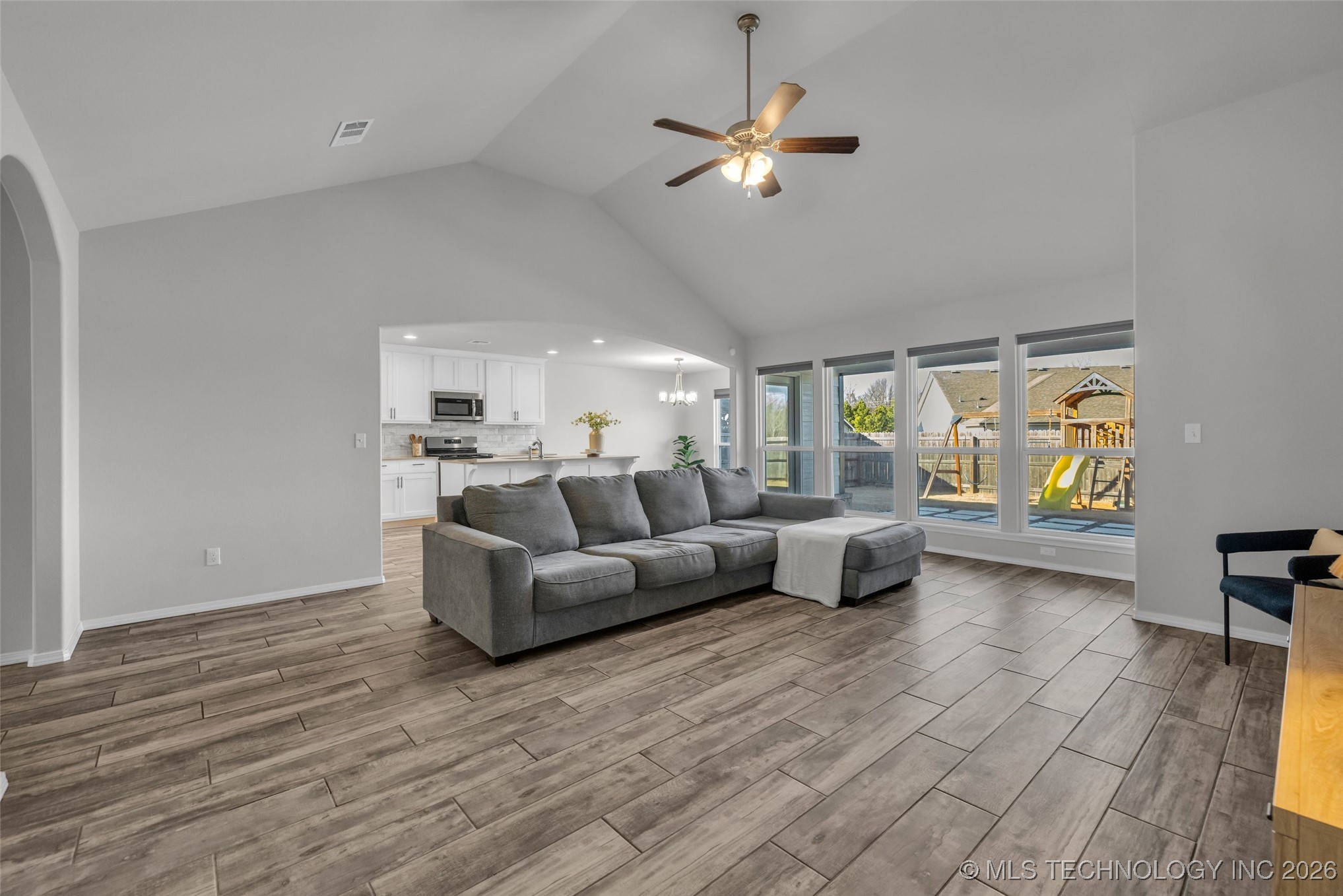 2008 E Union Street Property Photo 19