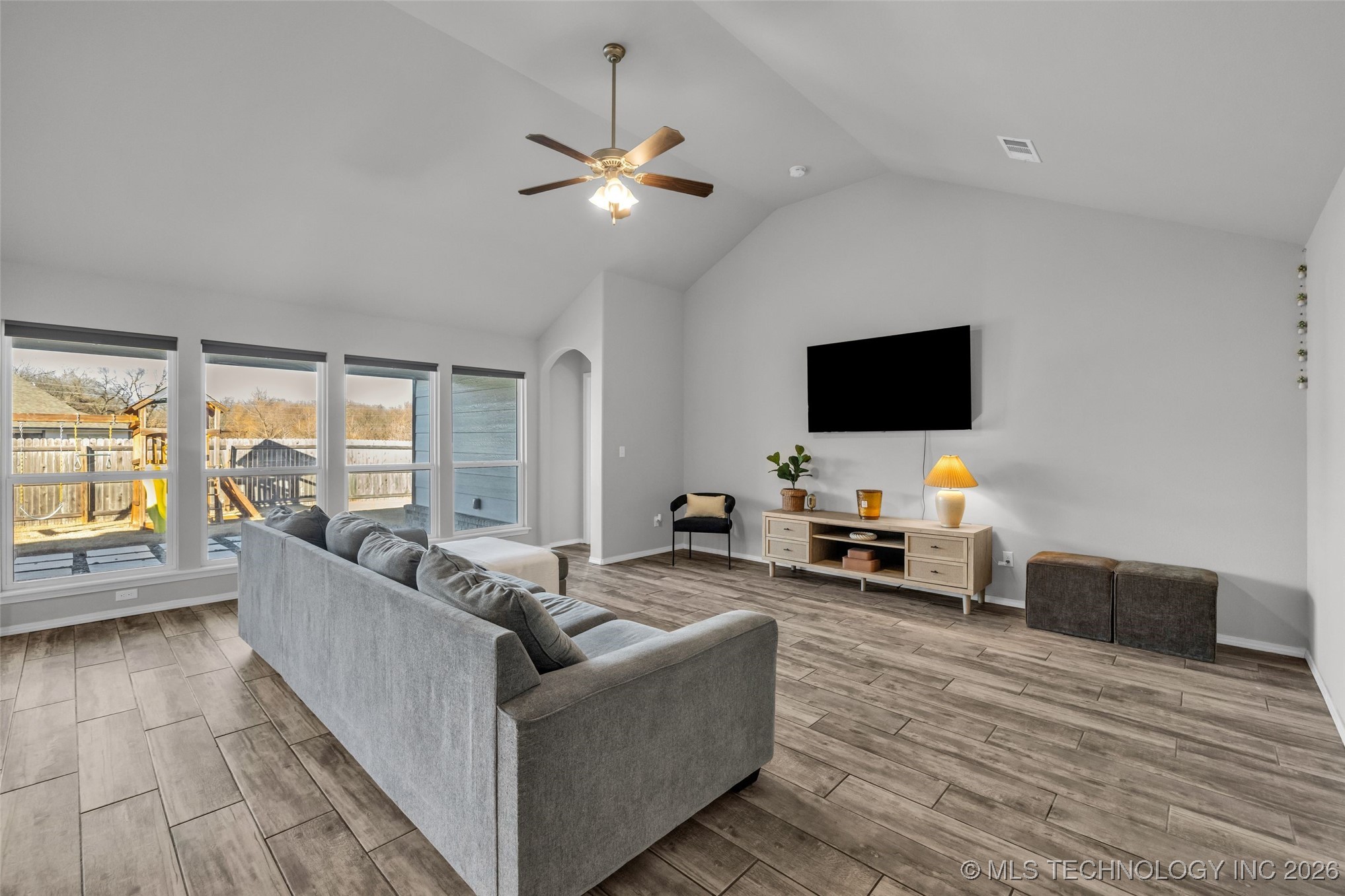 2008 E Union Street Property Photo 20