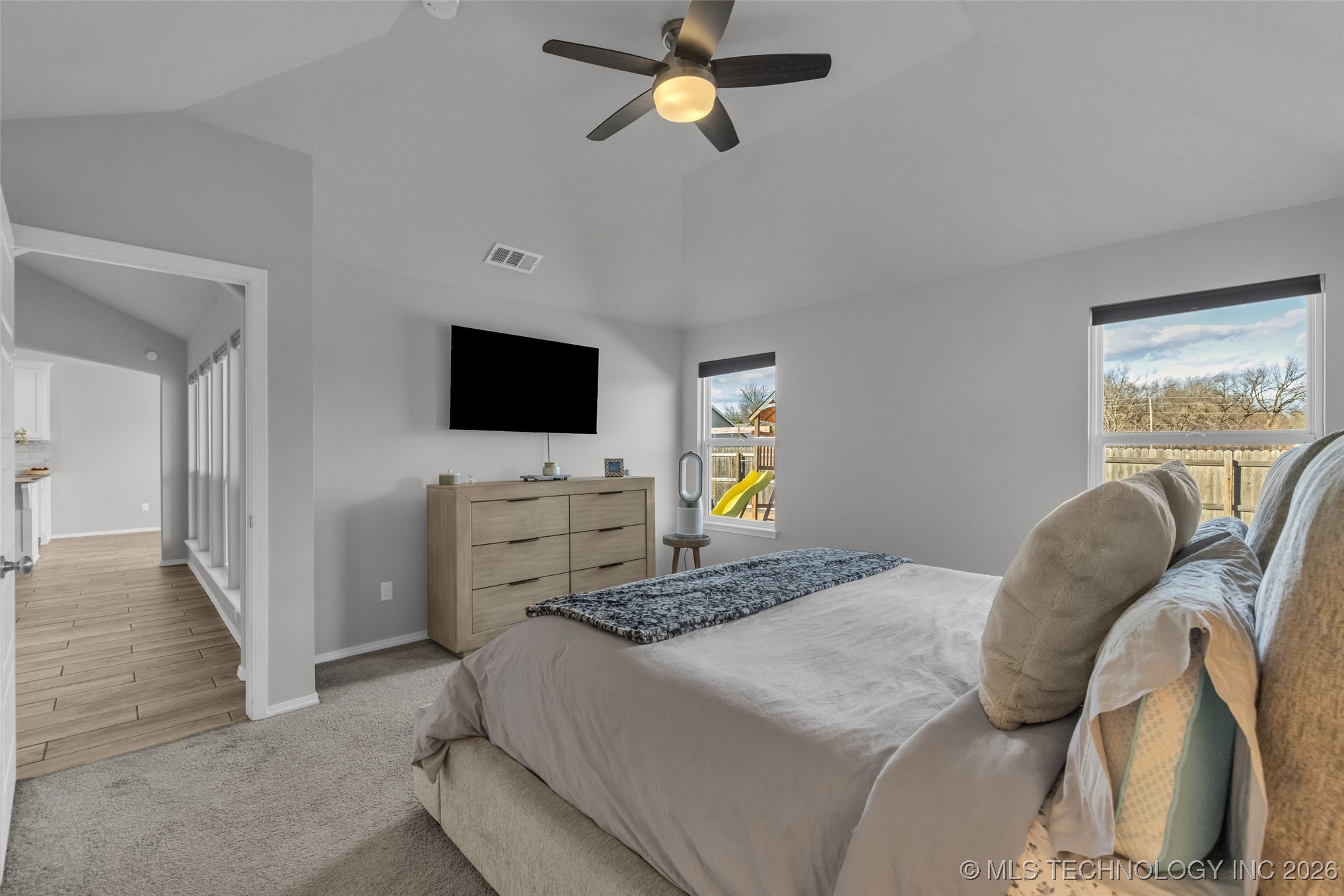 2008 E Union Street Property Photo 35