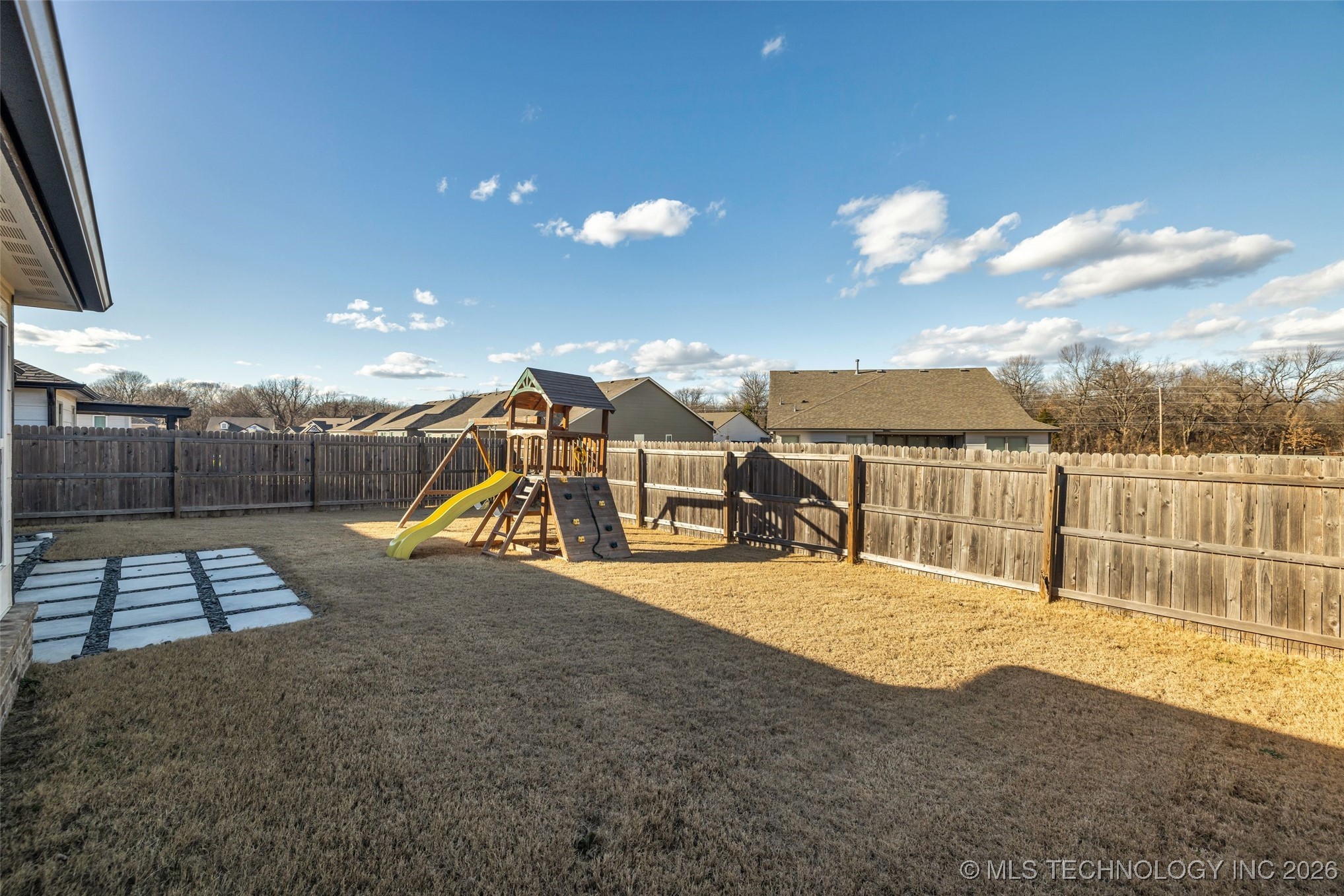 2008 E Union Street Property Photo 43