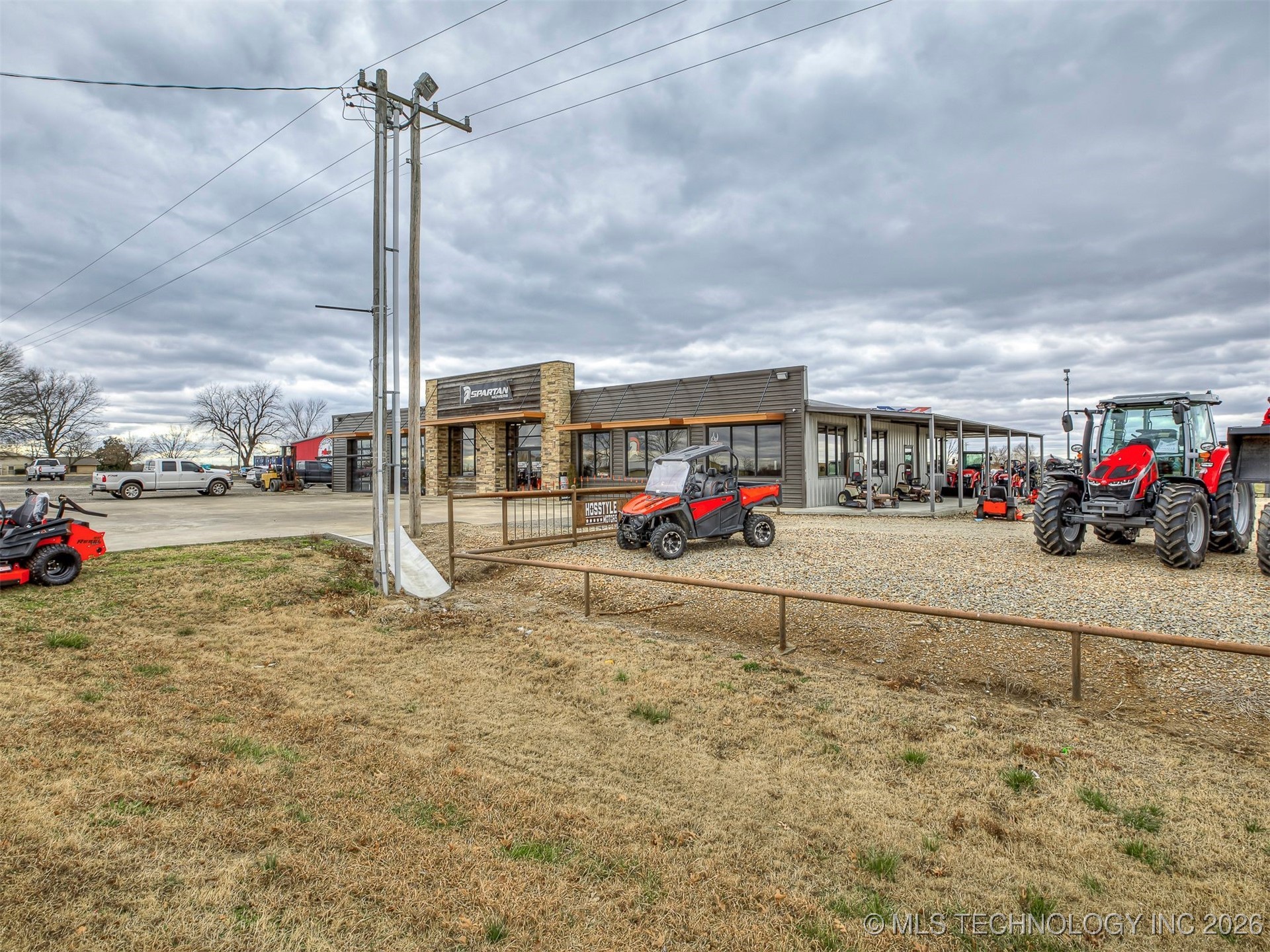 2238 N Broadway Property Photo 3