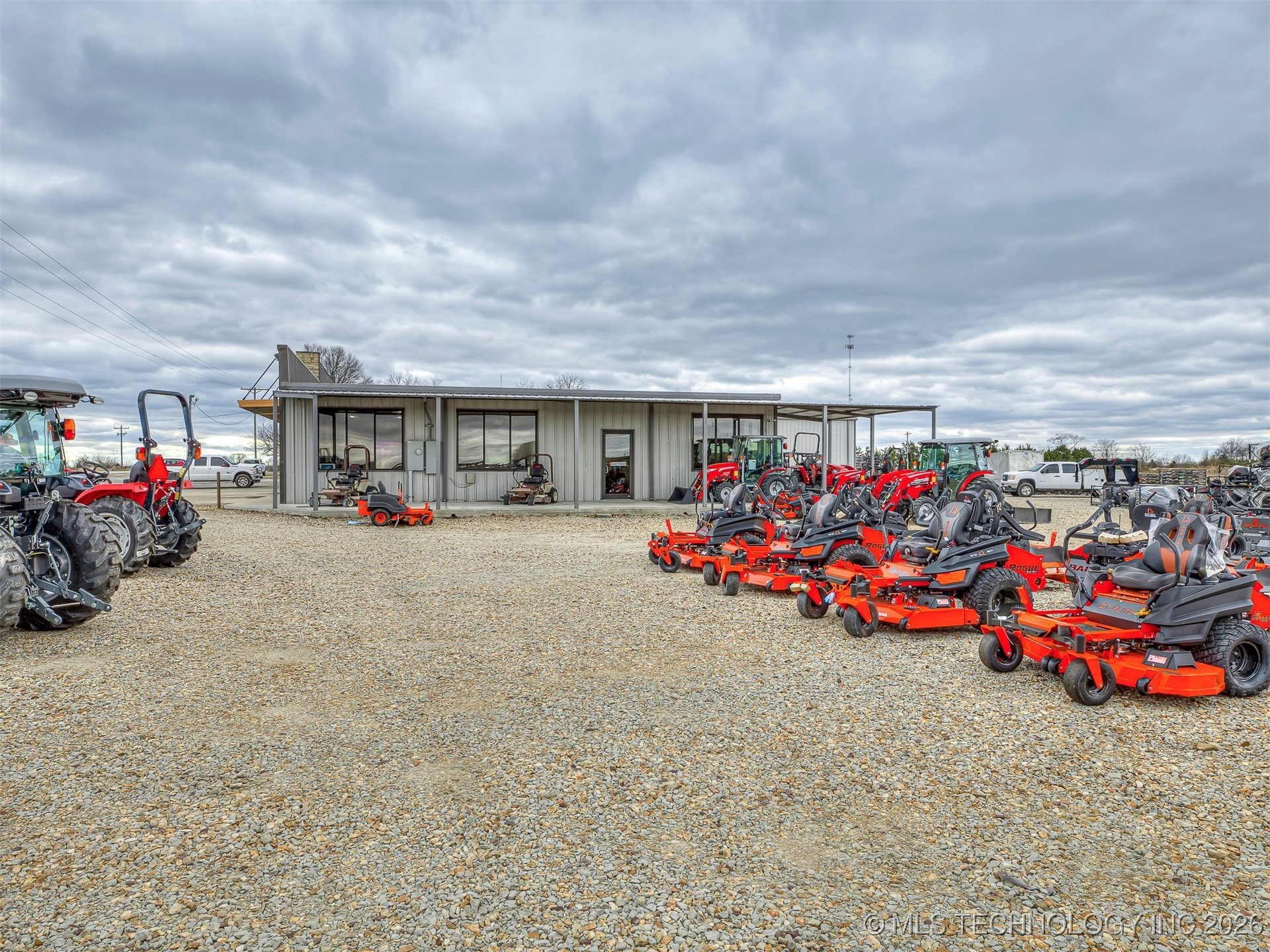 2238 N Broadway Property Photo 5