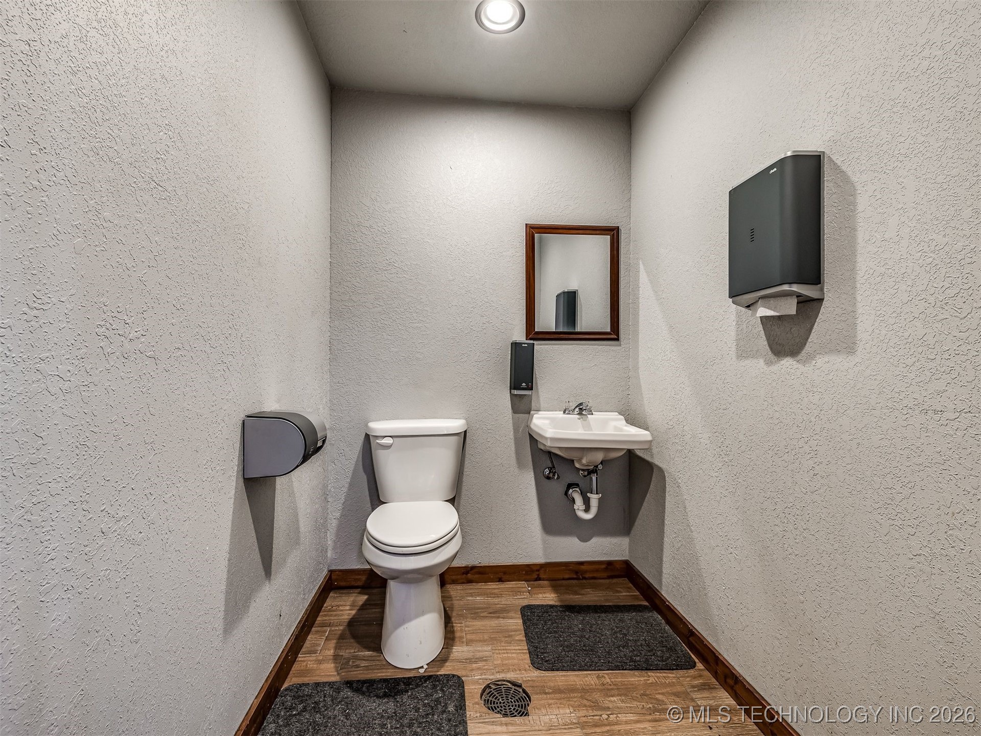 2238 N Broadway Property Photo 17