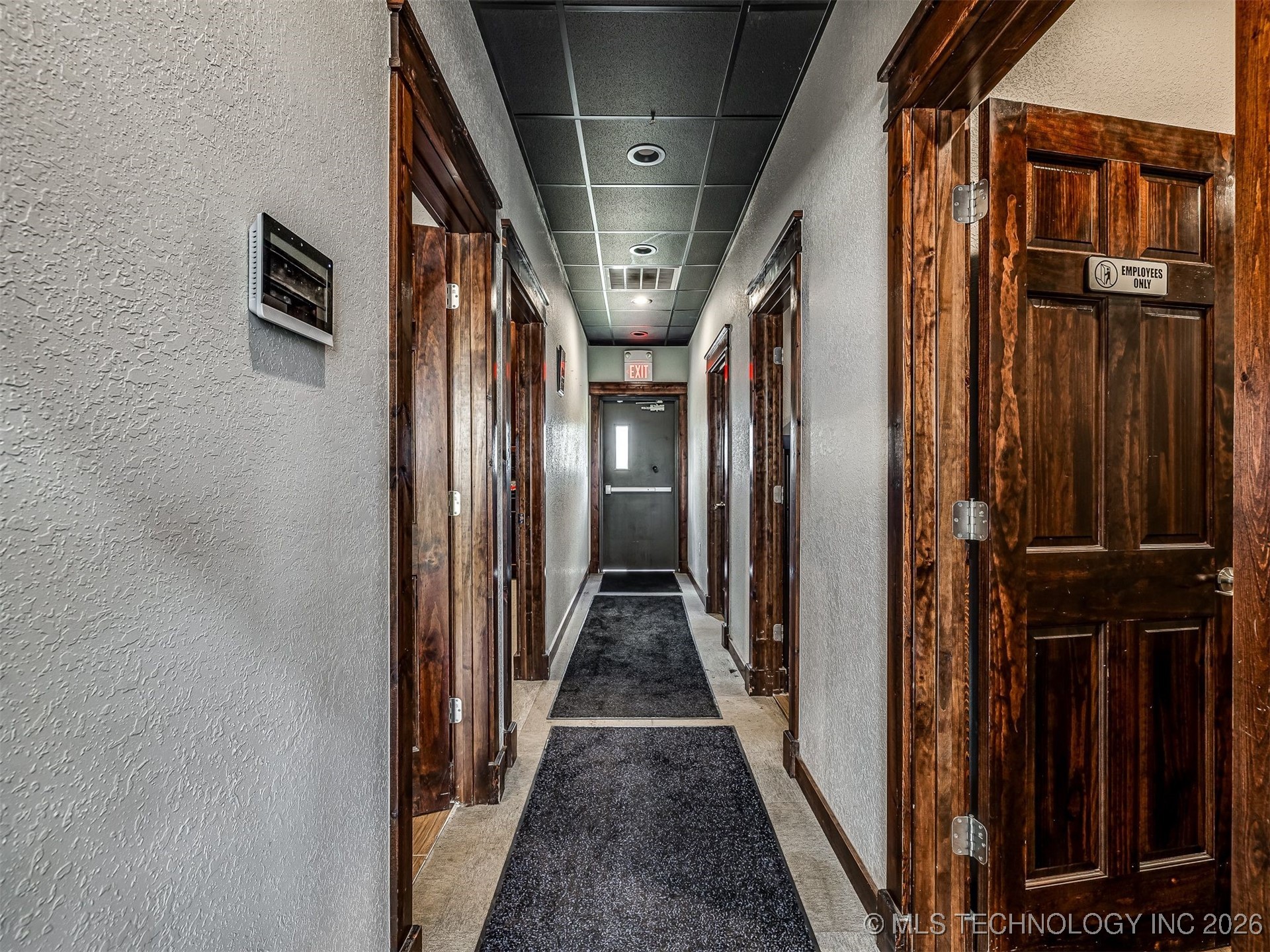 2238 N Broadway Property Photo 18