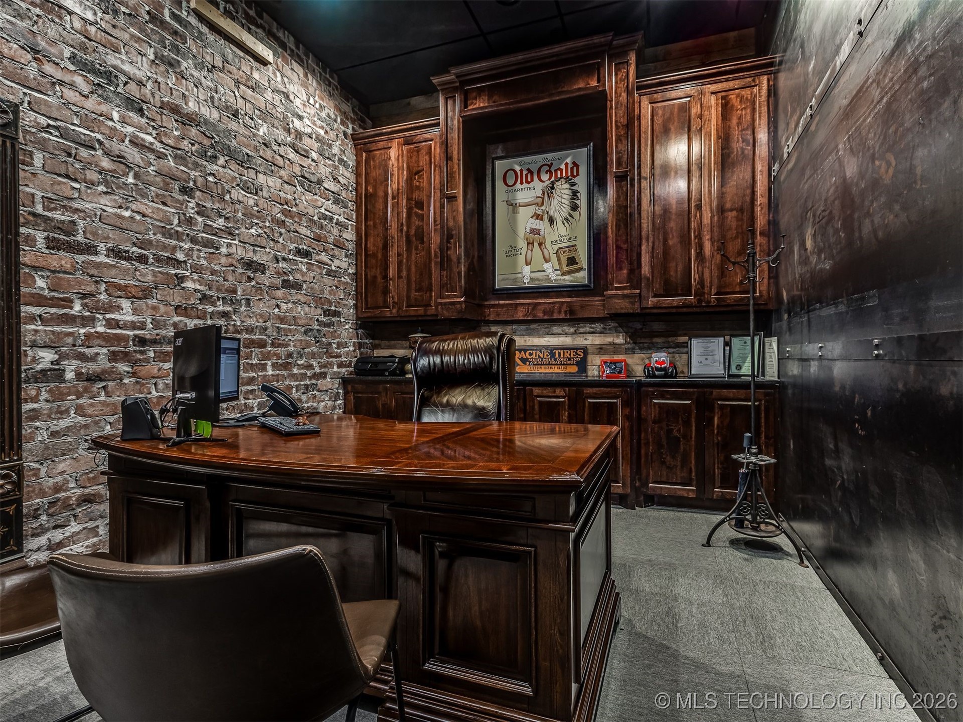 2238 N Broadway Property Photo 20