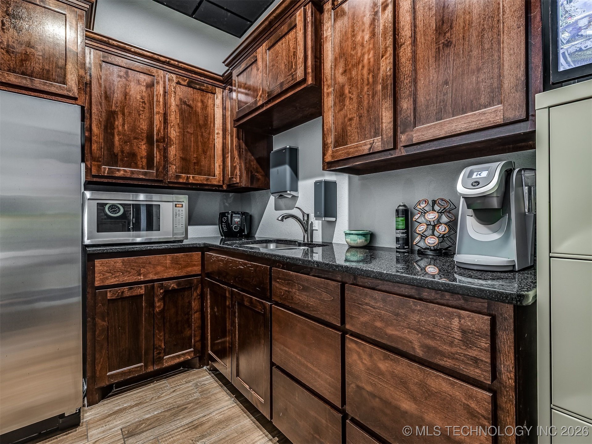 2238 N Broadway Property Photo 24