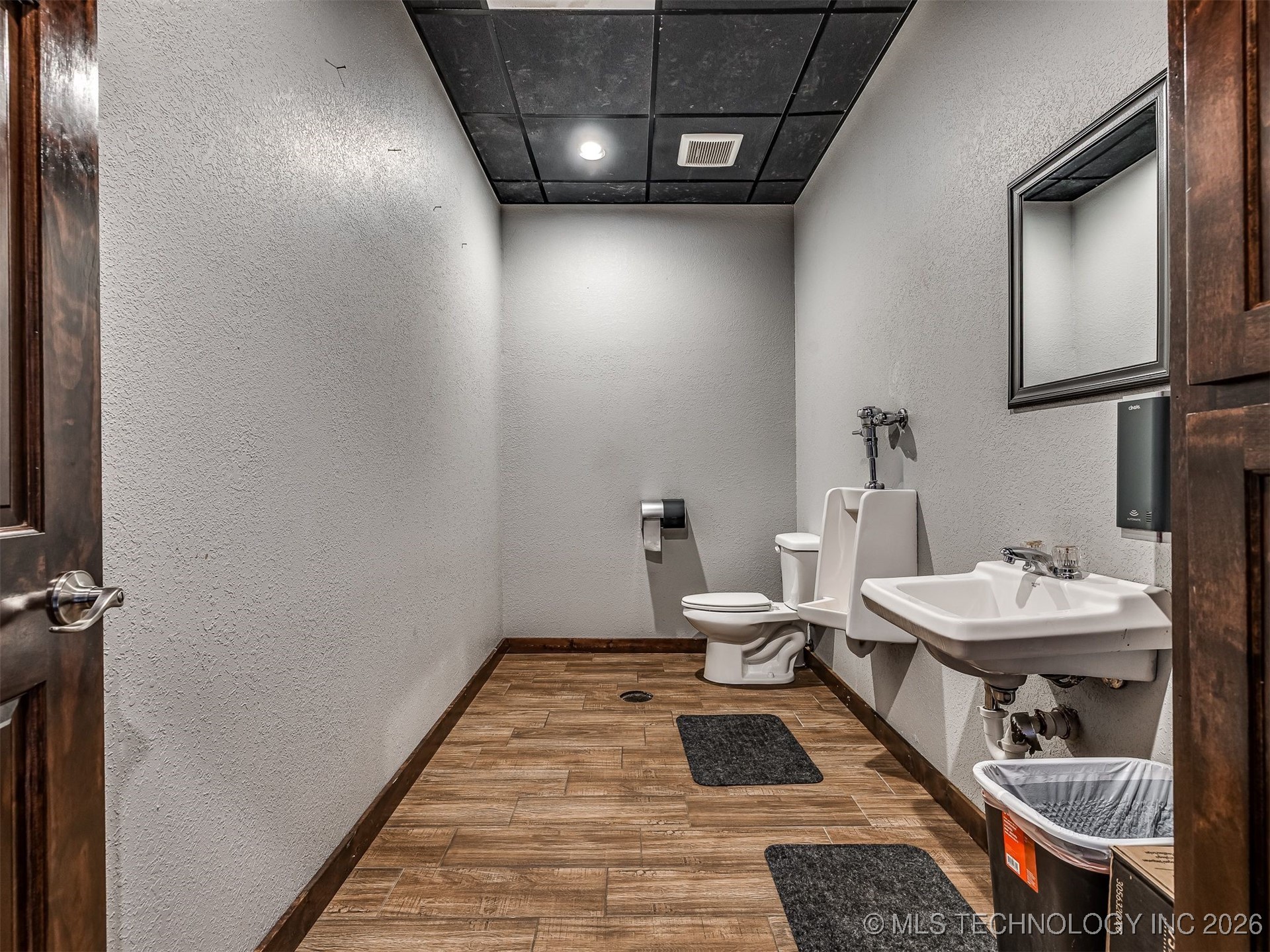 2238 N Broadway Property Photo 26