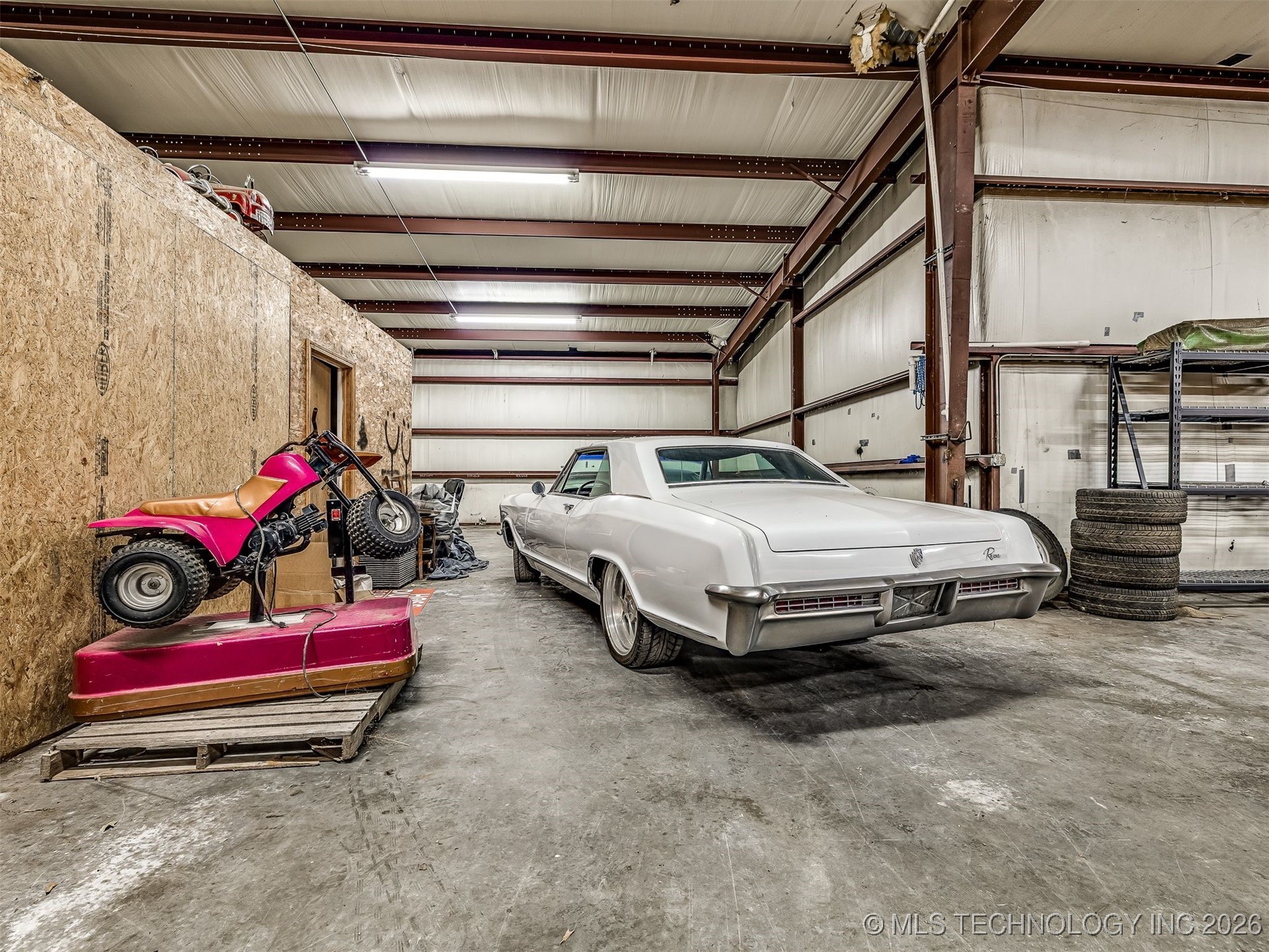 2238 N Broadway Property Photo 41