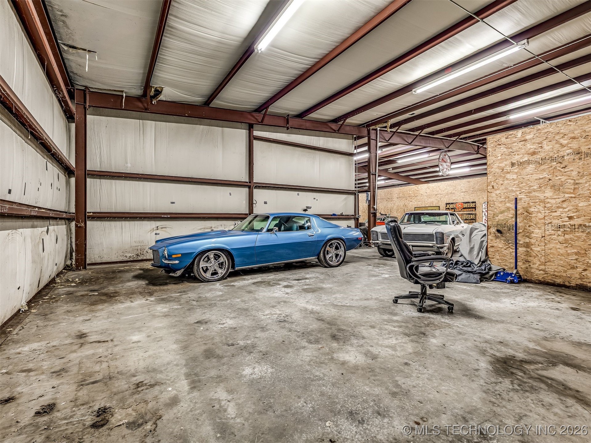 2238 N Broadway Property Photo 43