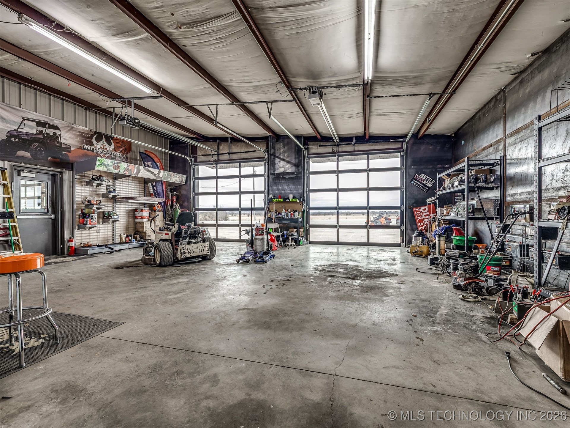 2238 N Broadway Property Photo 46